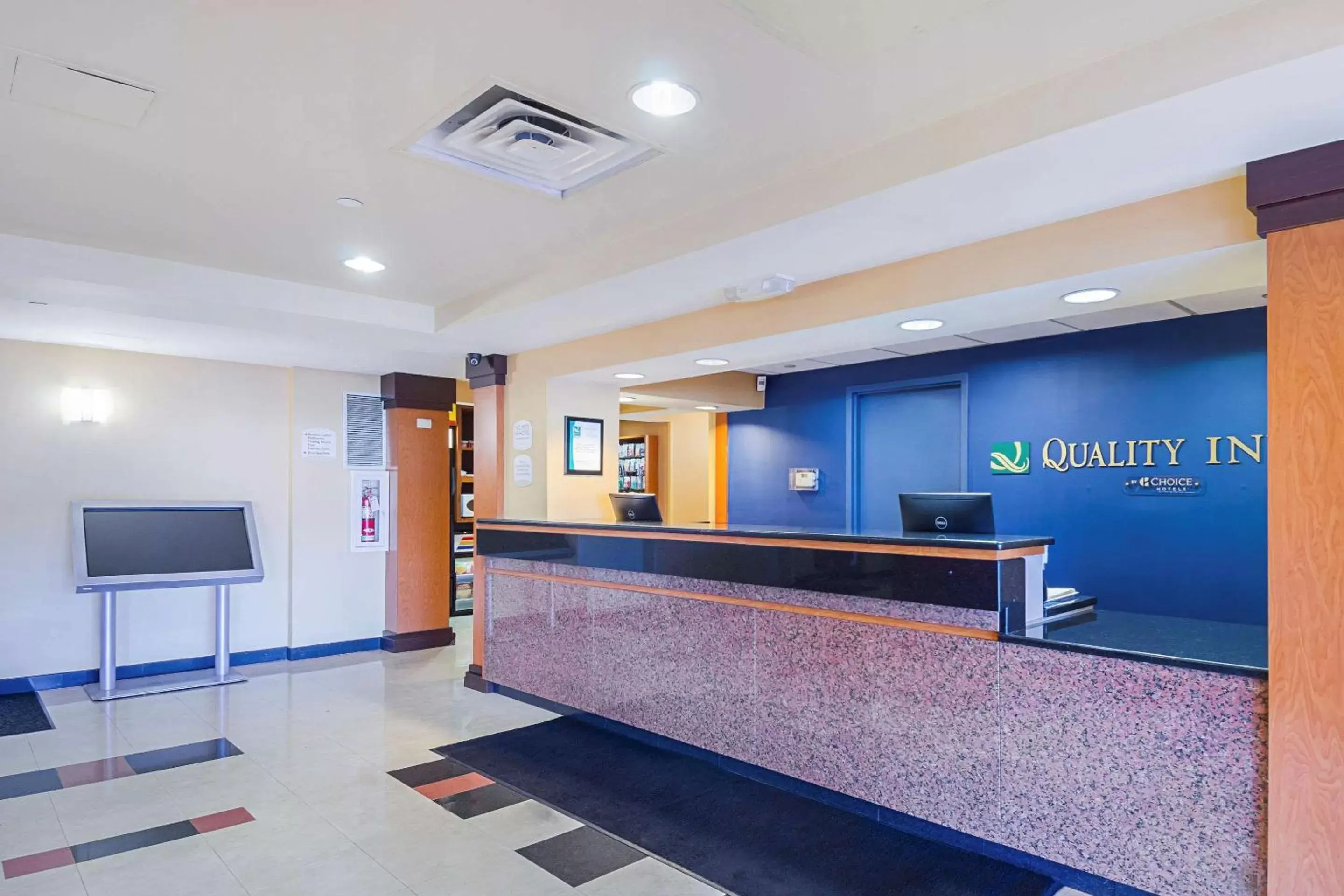 Lobby or reception in Quality Inn Boston-Revere Lobby or reception in Quality Inn Boston-Revere