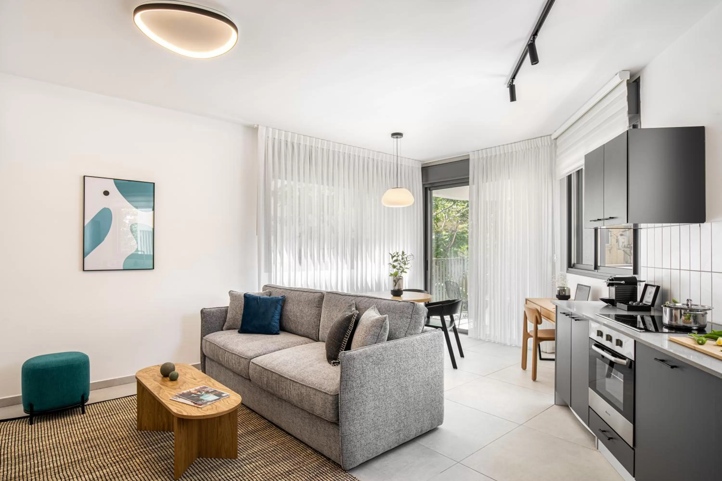 Kitchen or kitchenette in Mate GEORGE - By HOMY