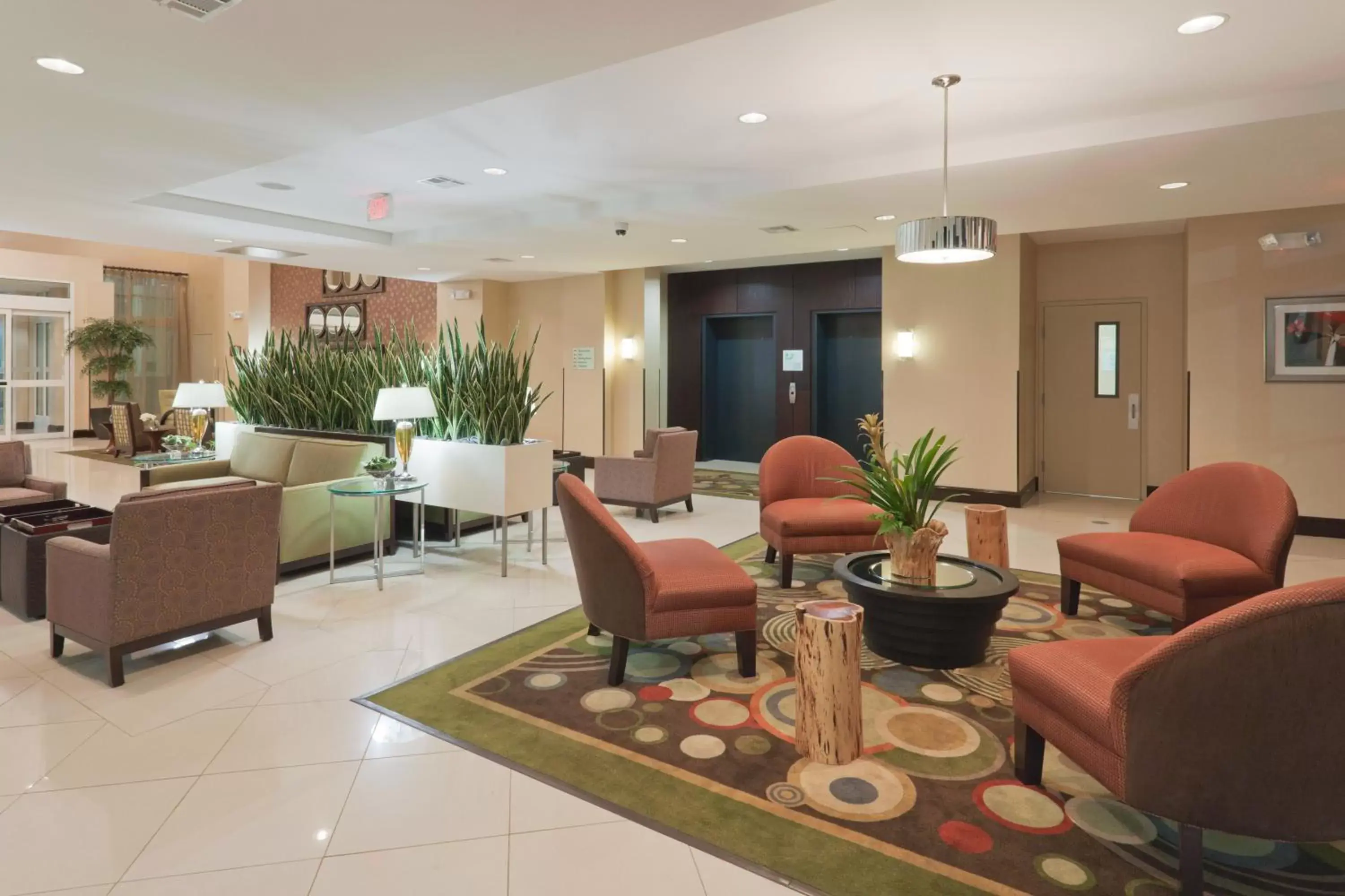 Property building, Lobby/Reception in Holiday Inn Meridian East I 59 / I 20