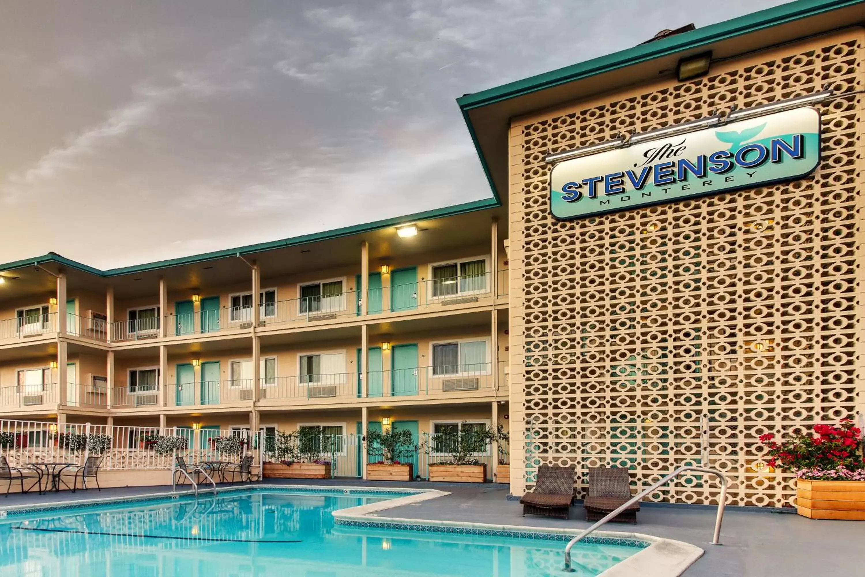 Swimming pool, Property Building in The Stevenson Monterey