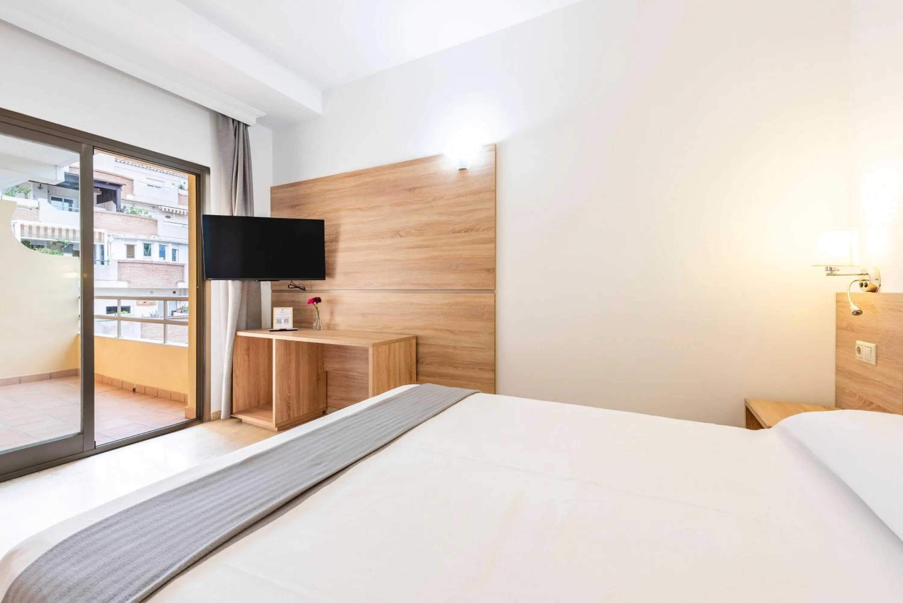 Bed in Hotel Toboso Almuñécar