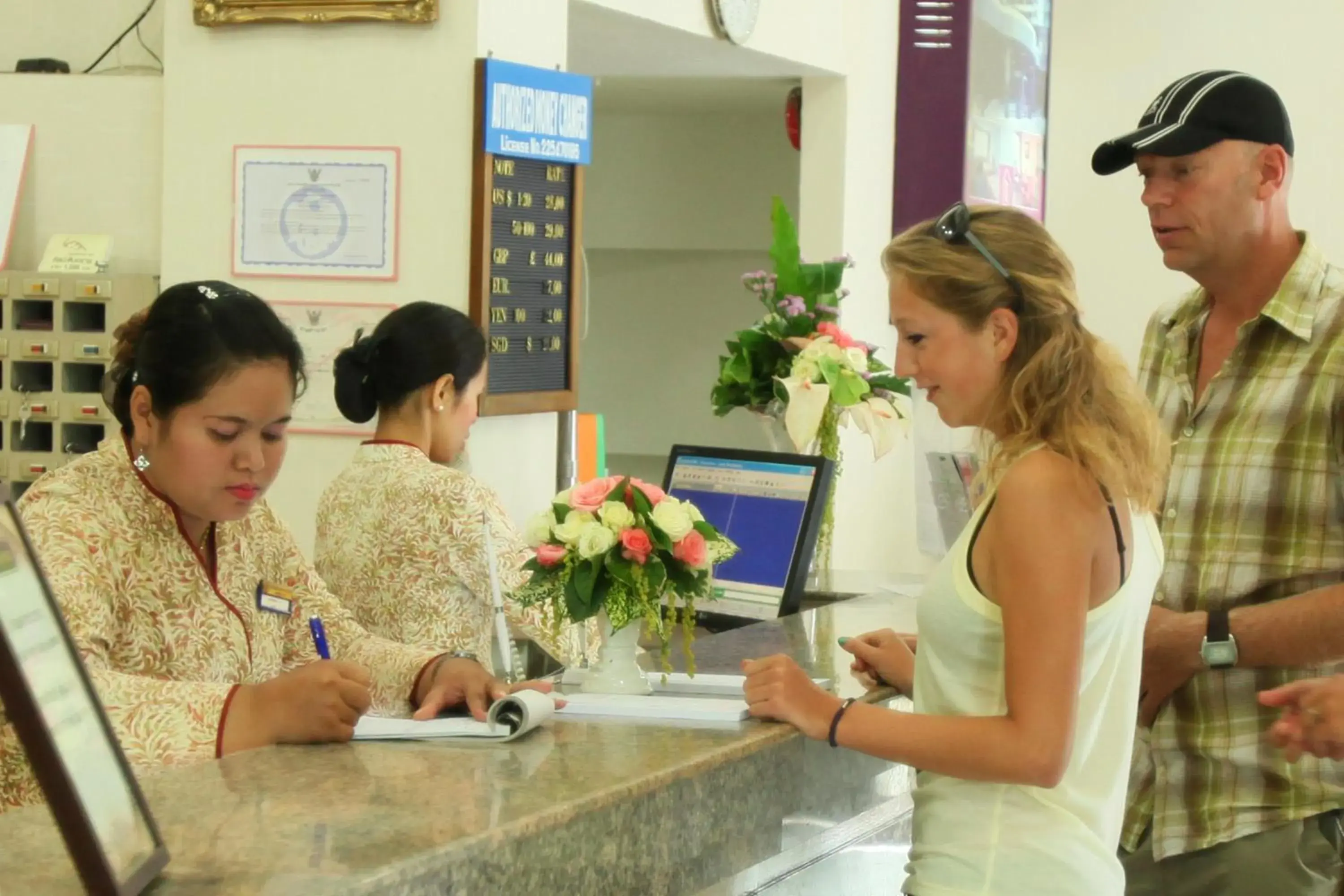 Lobby or reception in Thumrin Hotel