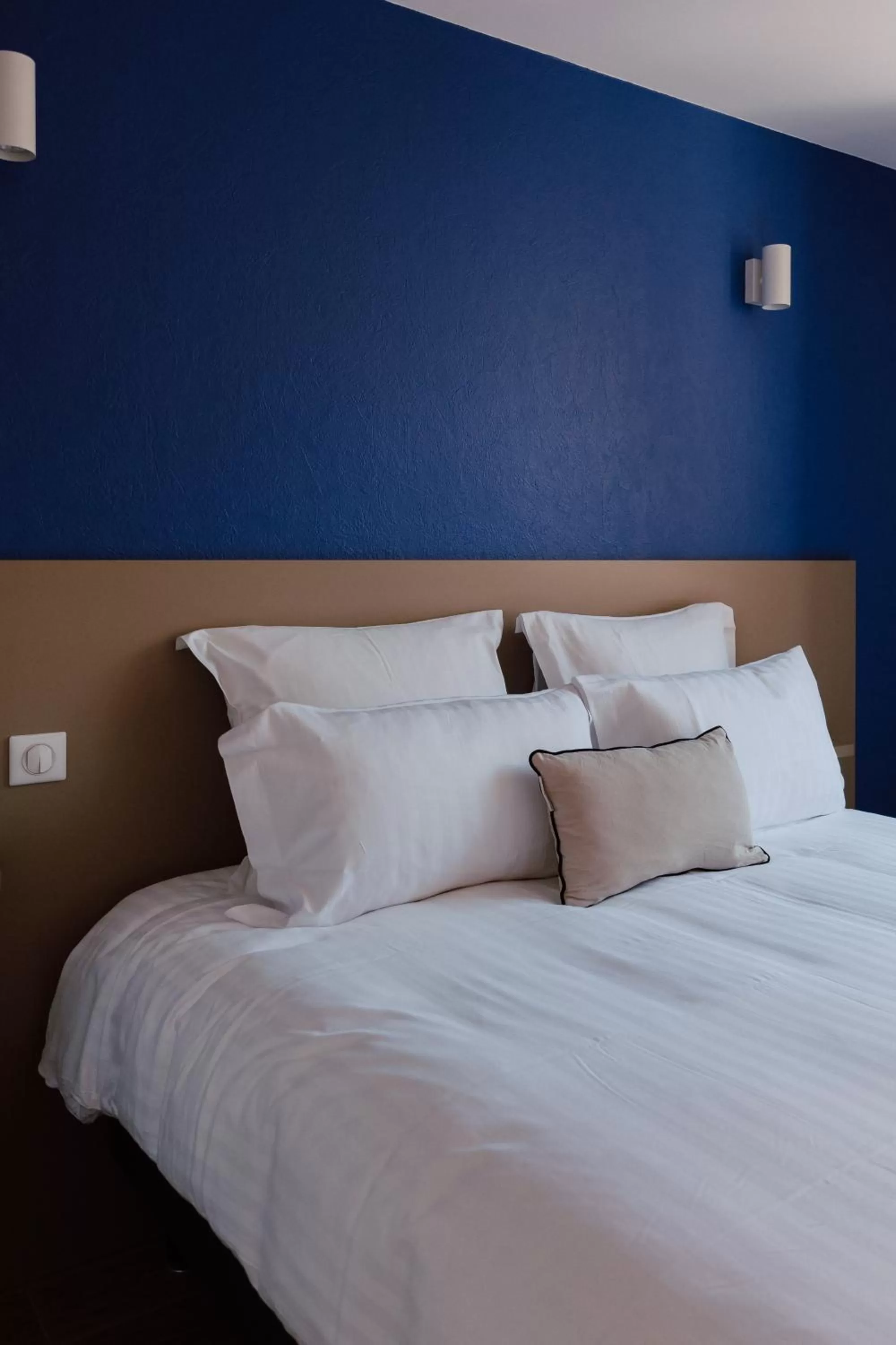 Bed in Mage hôtels - Hôtel la grenette - Brasserie Bonté Divine