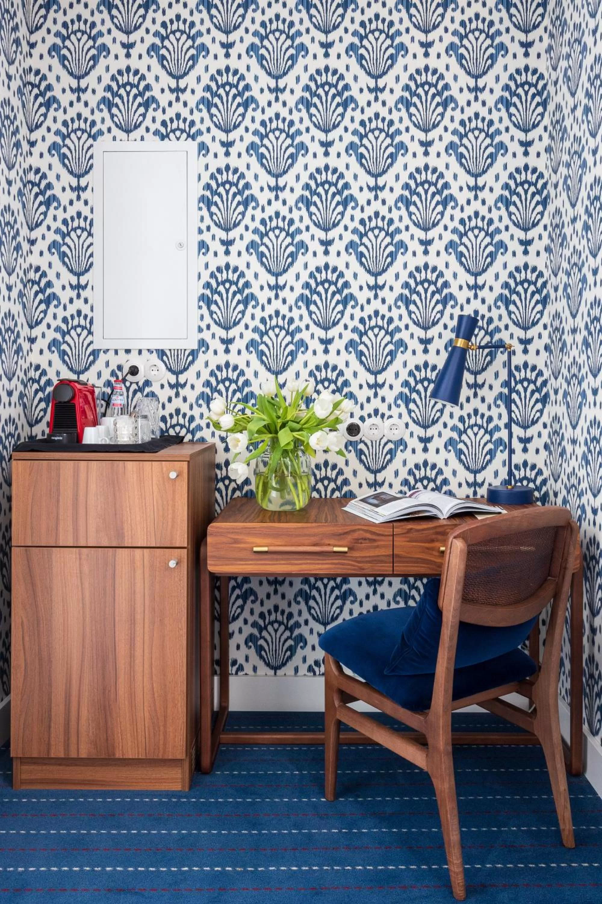 Bedroom in Hotel Le Place d'Armes - Relais & Châteaux