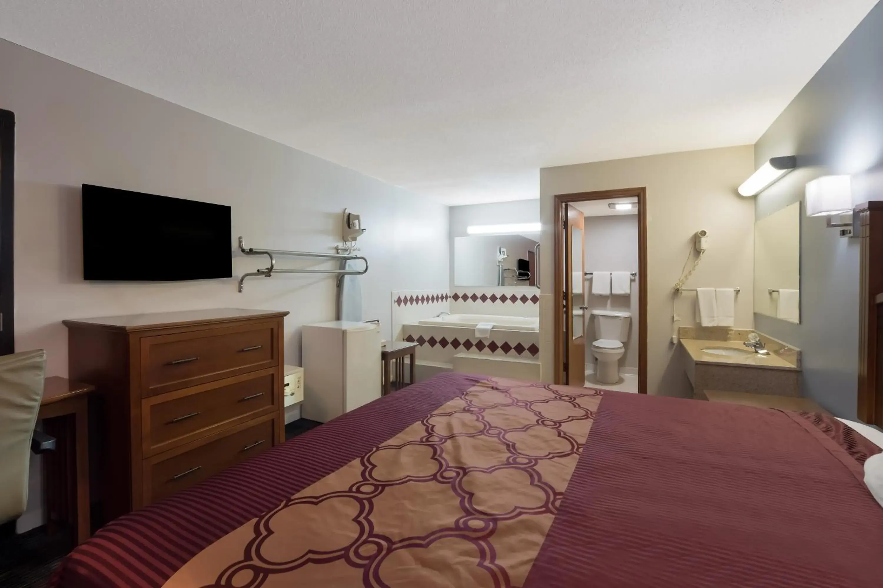 Bed in Rodeway Inn Augusta West - Fort Eisenhower Bed in Rodeway Inn Augusta West - Fort Eisenhower