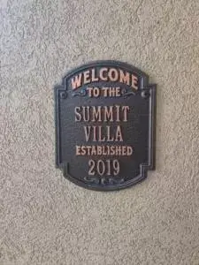 Facade/entrance in Summit Villa BnB