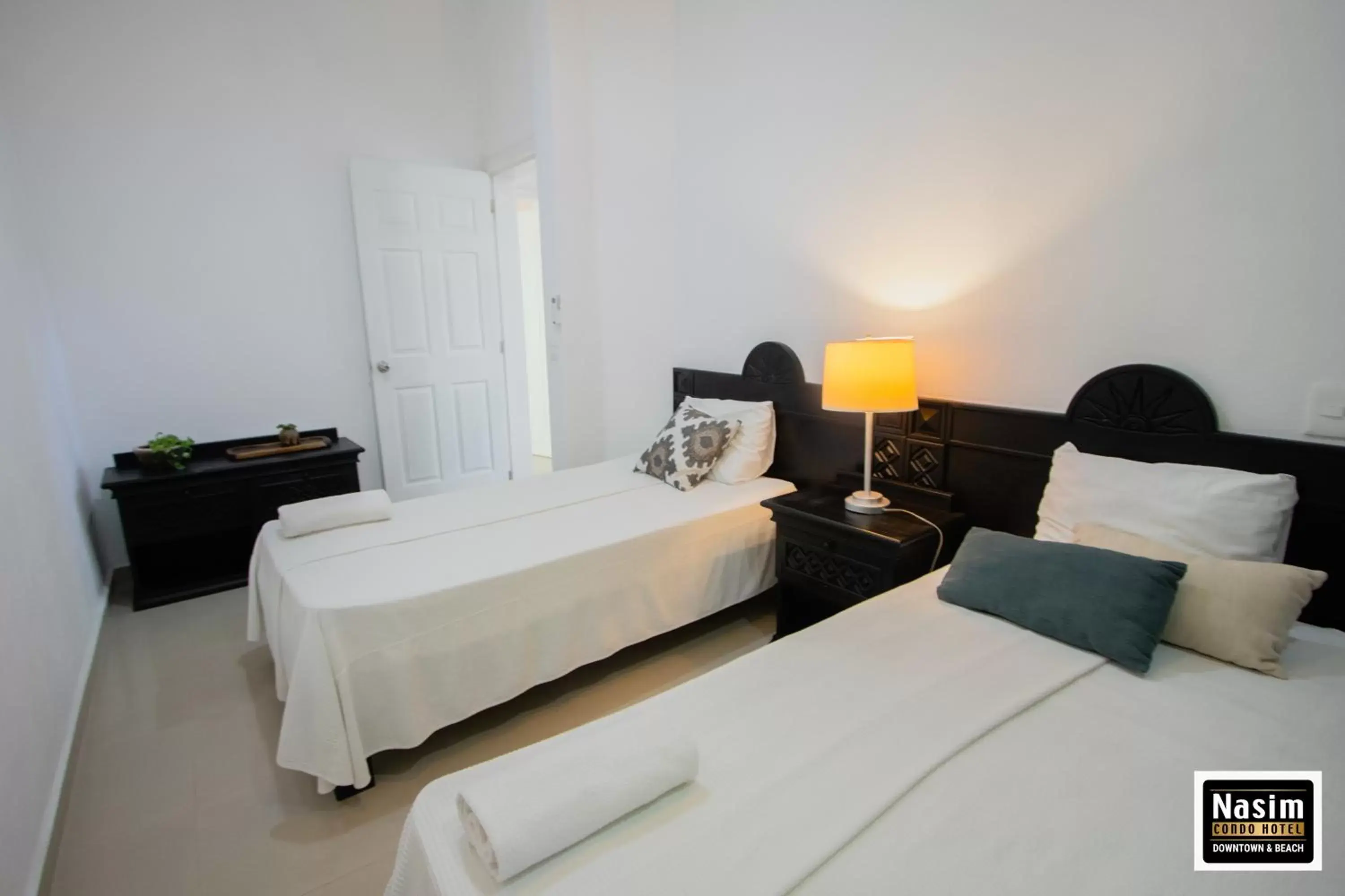 Bed in Nasim Condo Hotel con acceso BEACH CLUB GRATIS, metros 5th AVENIDA