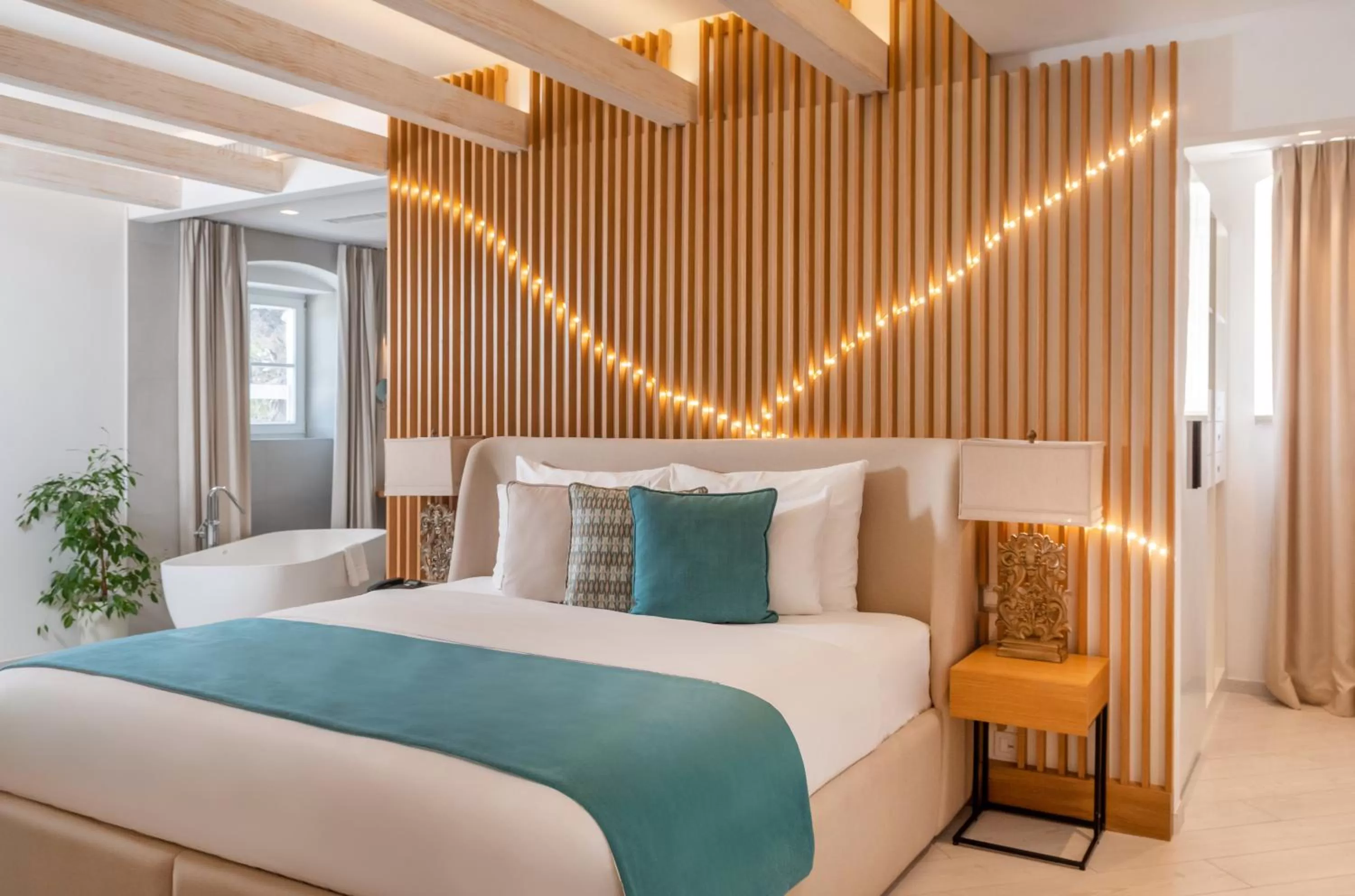 Bedroom, Bed in Lazure Hotel & Marina