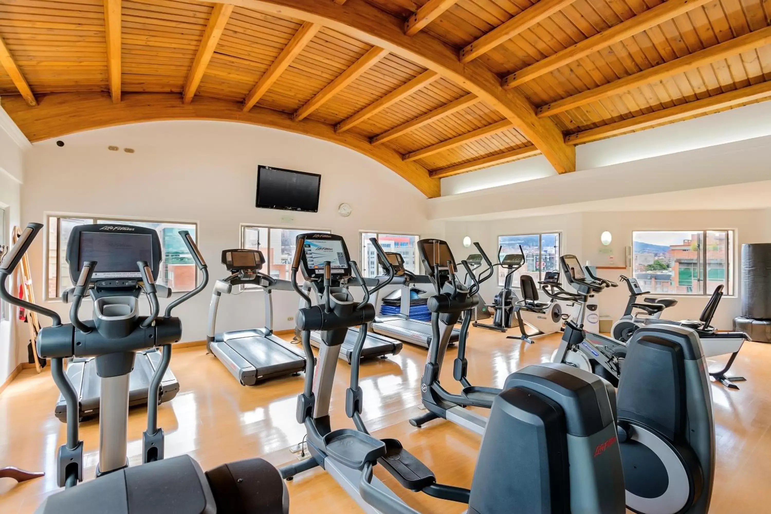 Fitness centre/facilities, Fitness Center/Facilities in Casa Dann Carlton Hotel & SPA