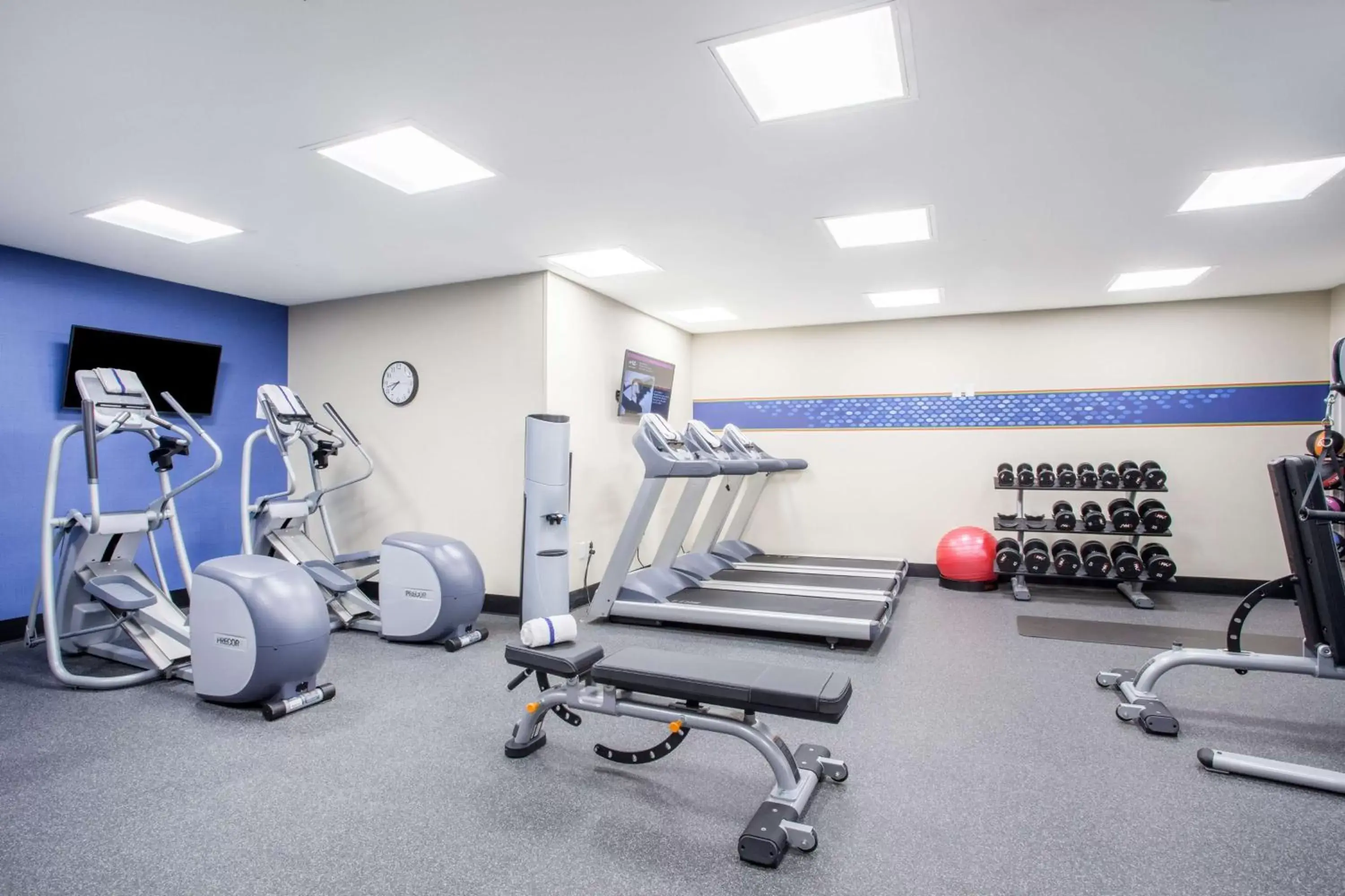 Fitness centre/facilities, Fitness Center/Facilities in Hampton Inn Rochester Penfield, Ny