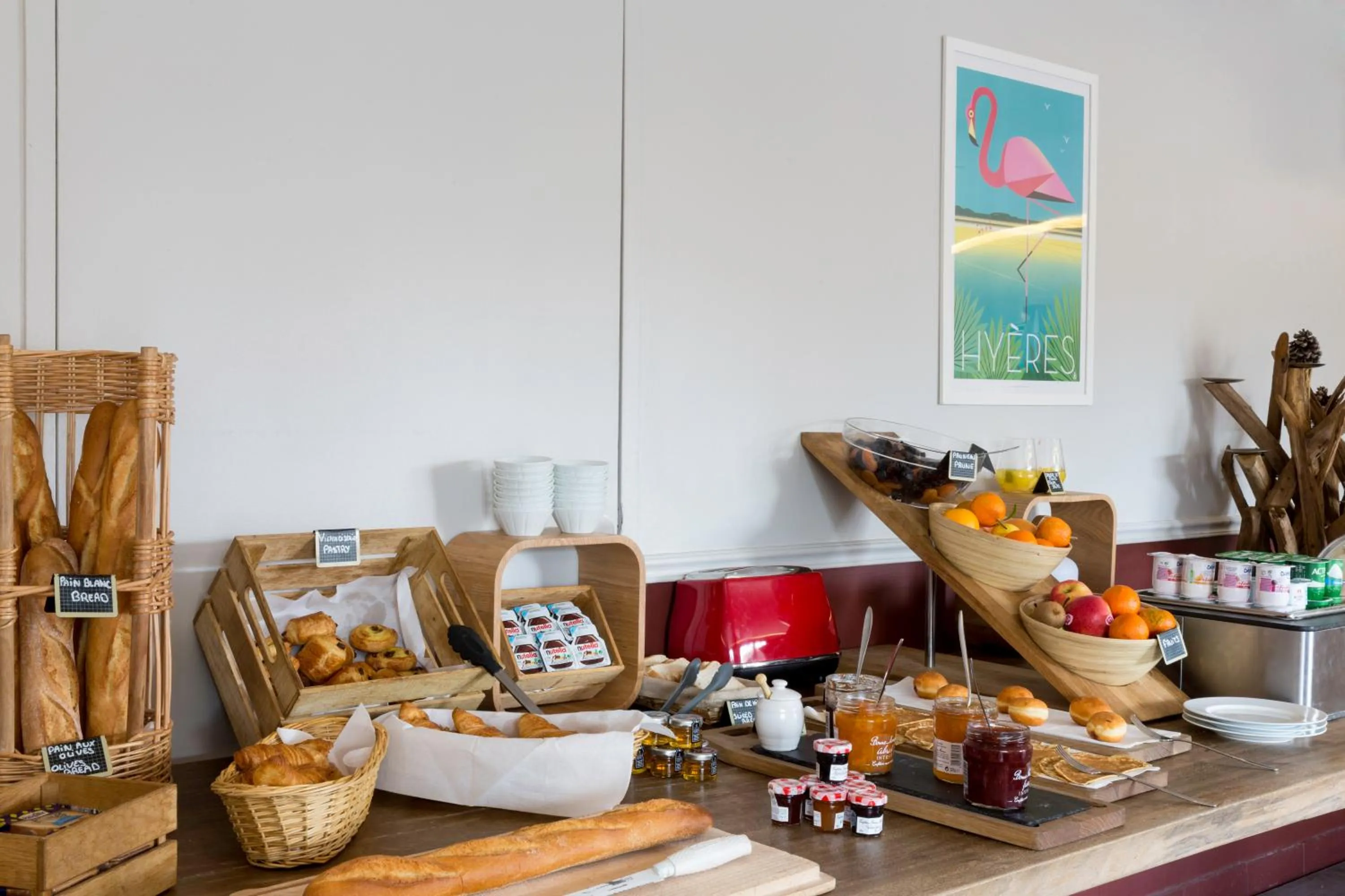 Coffee/tea facilities in Best Western Plus Hyères Côte D'Azur