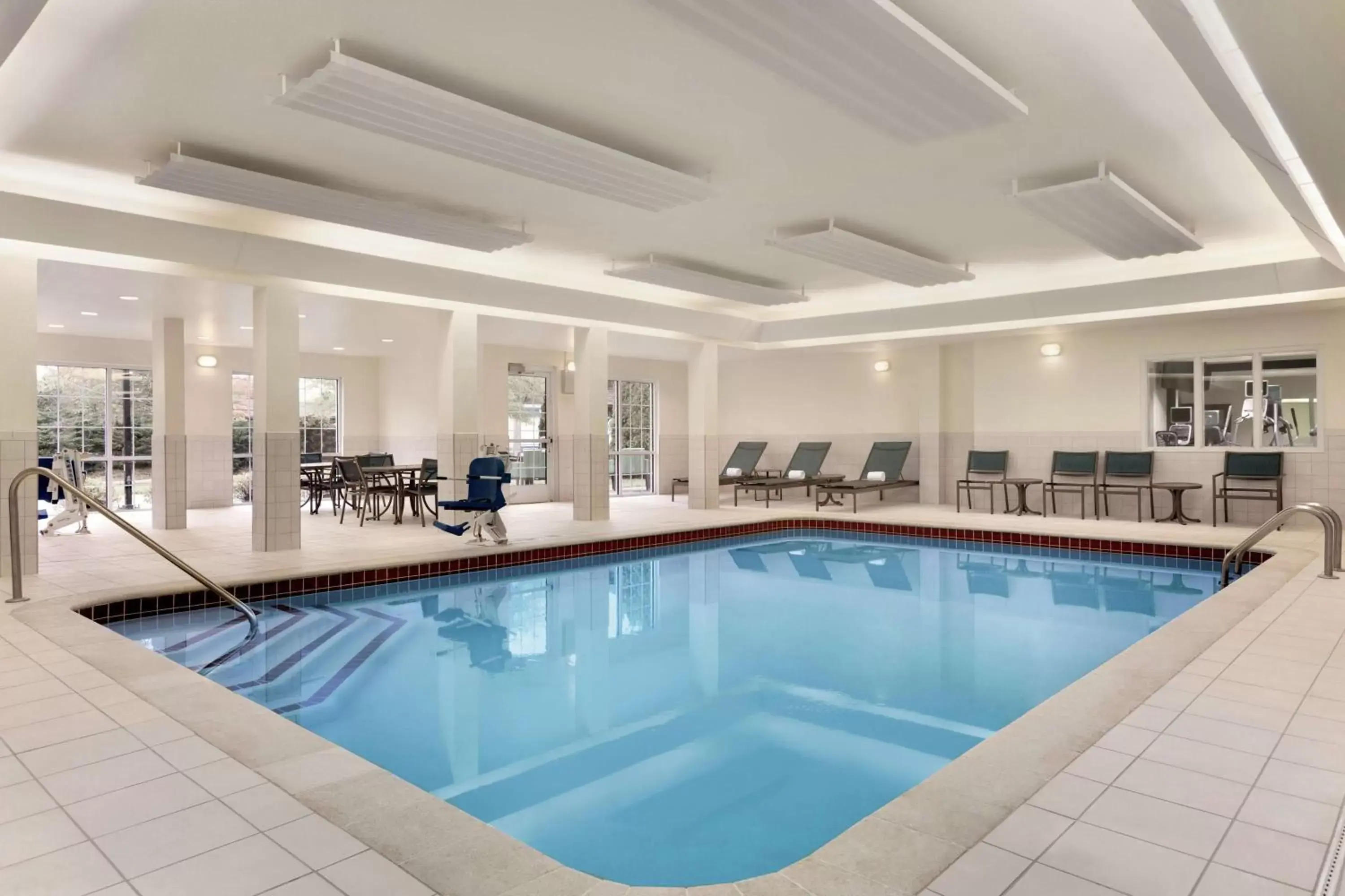 Swimming Pool in Homewood Suites by Hilton Columbus-Dublin