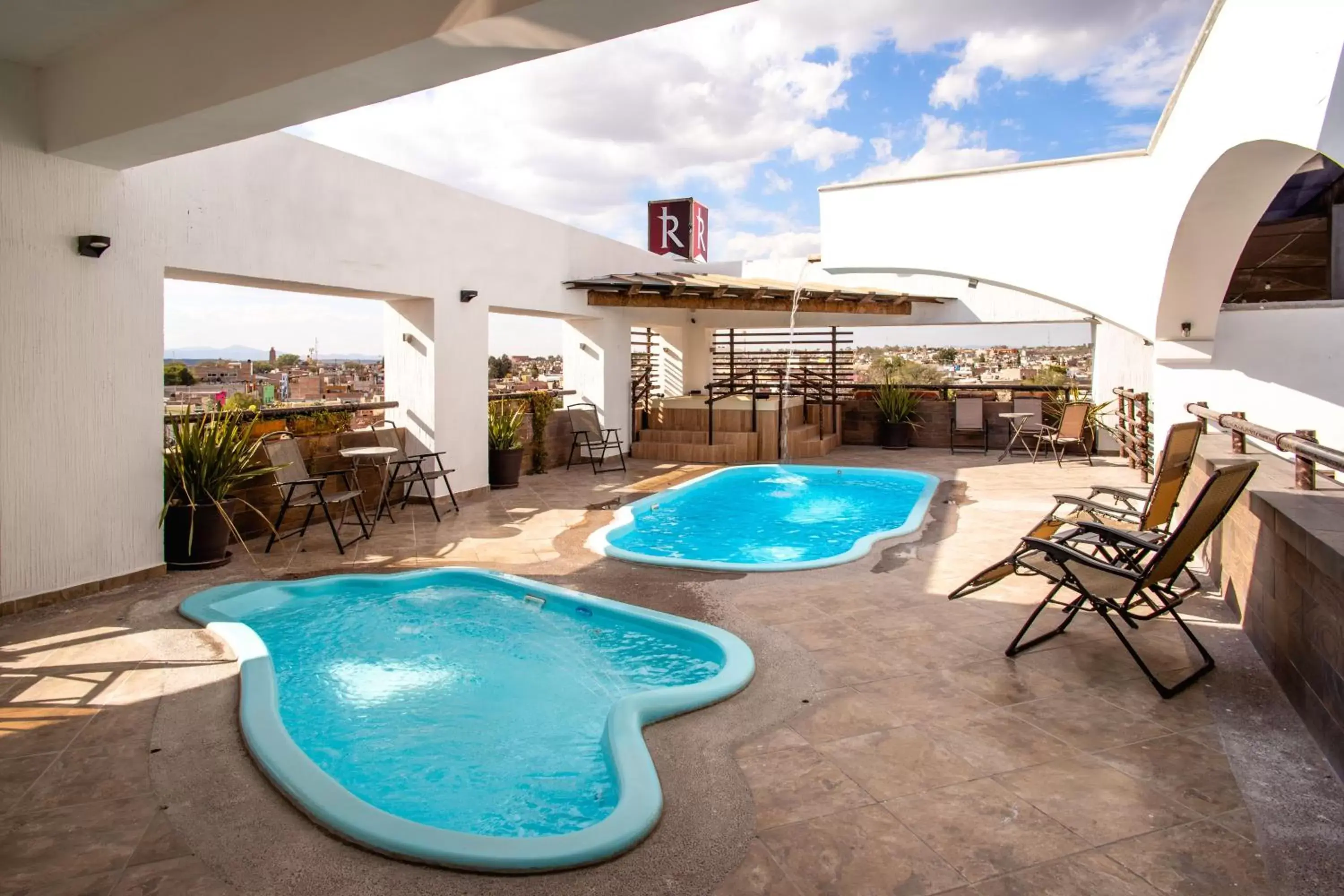 Balcony/Terrace, Swimming Pool in Hotel El Relicario