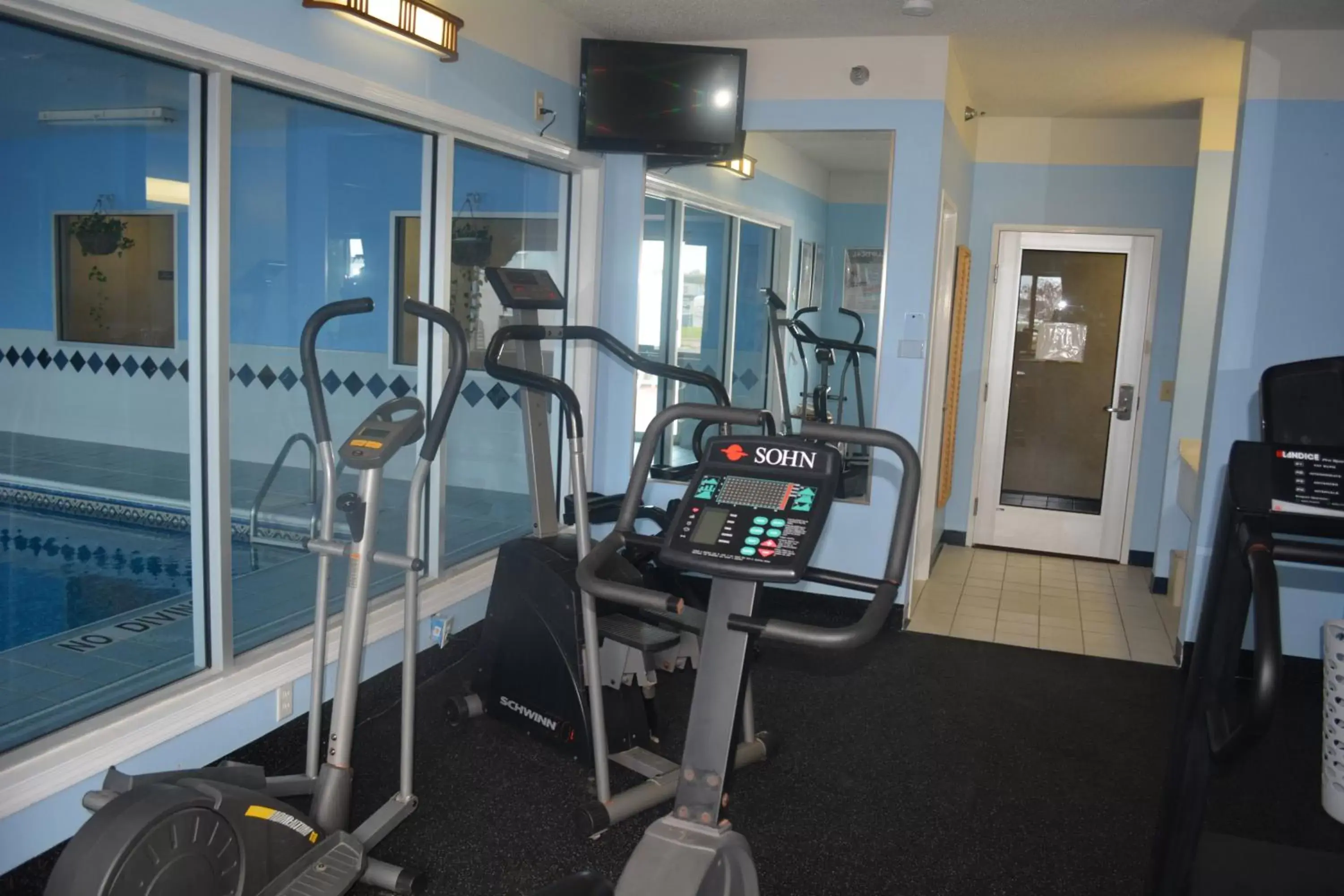 Fitness centre/facilities, Fitness Center/Facilities in Baymont by Wyndham South Haven