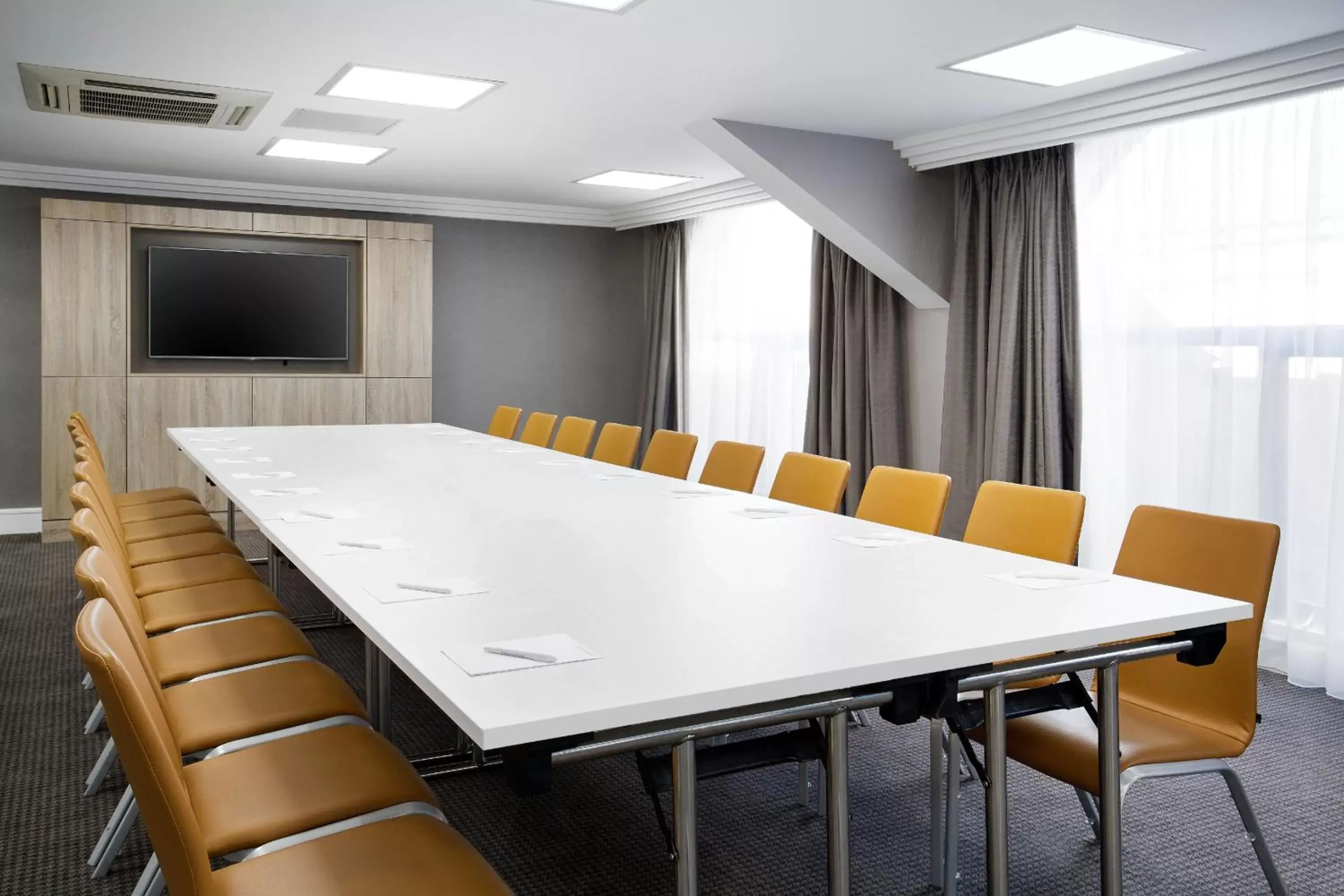 Meeting/conference room in Leonardo Hotel and Conference Venue Hinckley Island - Formerly Jurys Inn