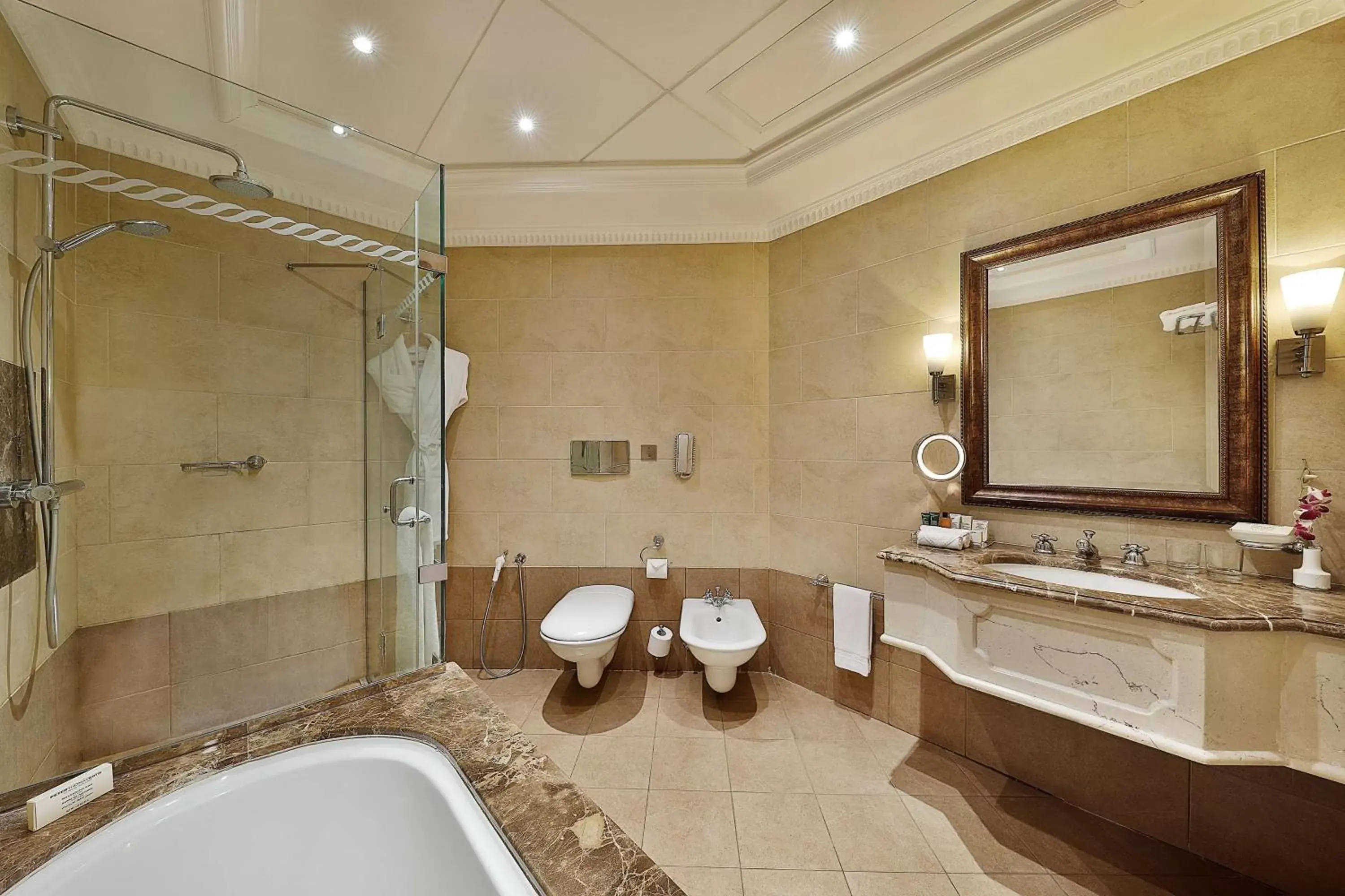 Bathroom in Hilton Beirut Habtoor Grand Hotel