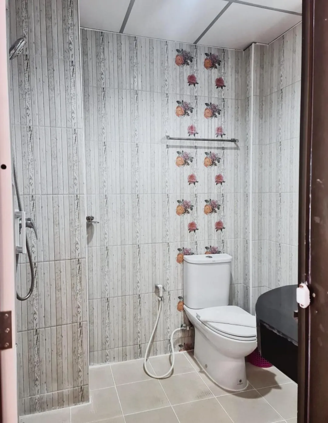 Shower in Cozy Residence Nanai