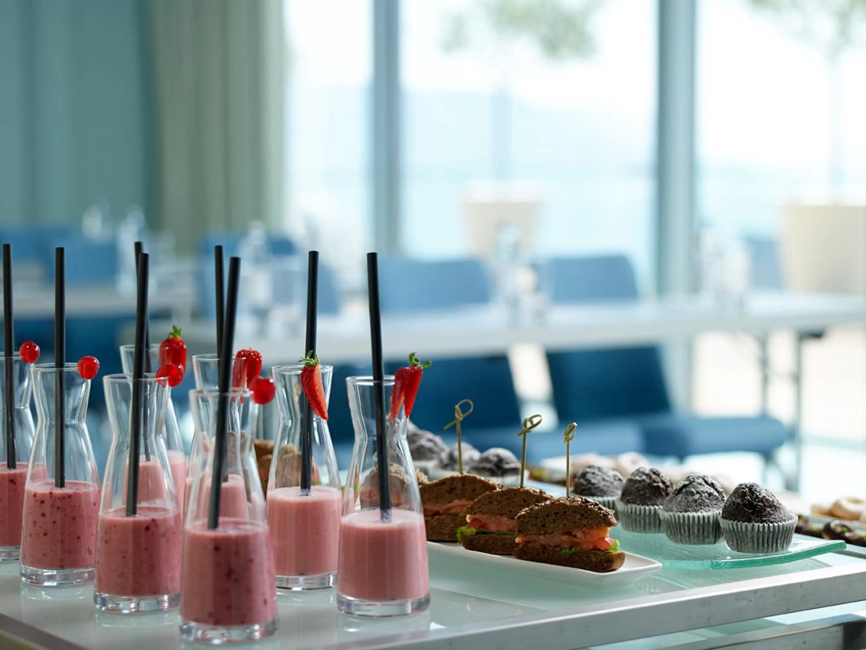 Food and drinks in Radisson Blu Resort & Spa