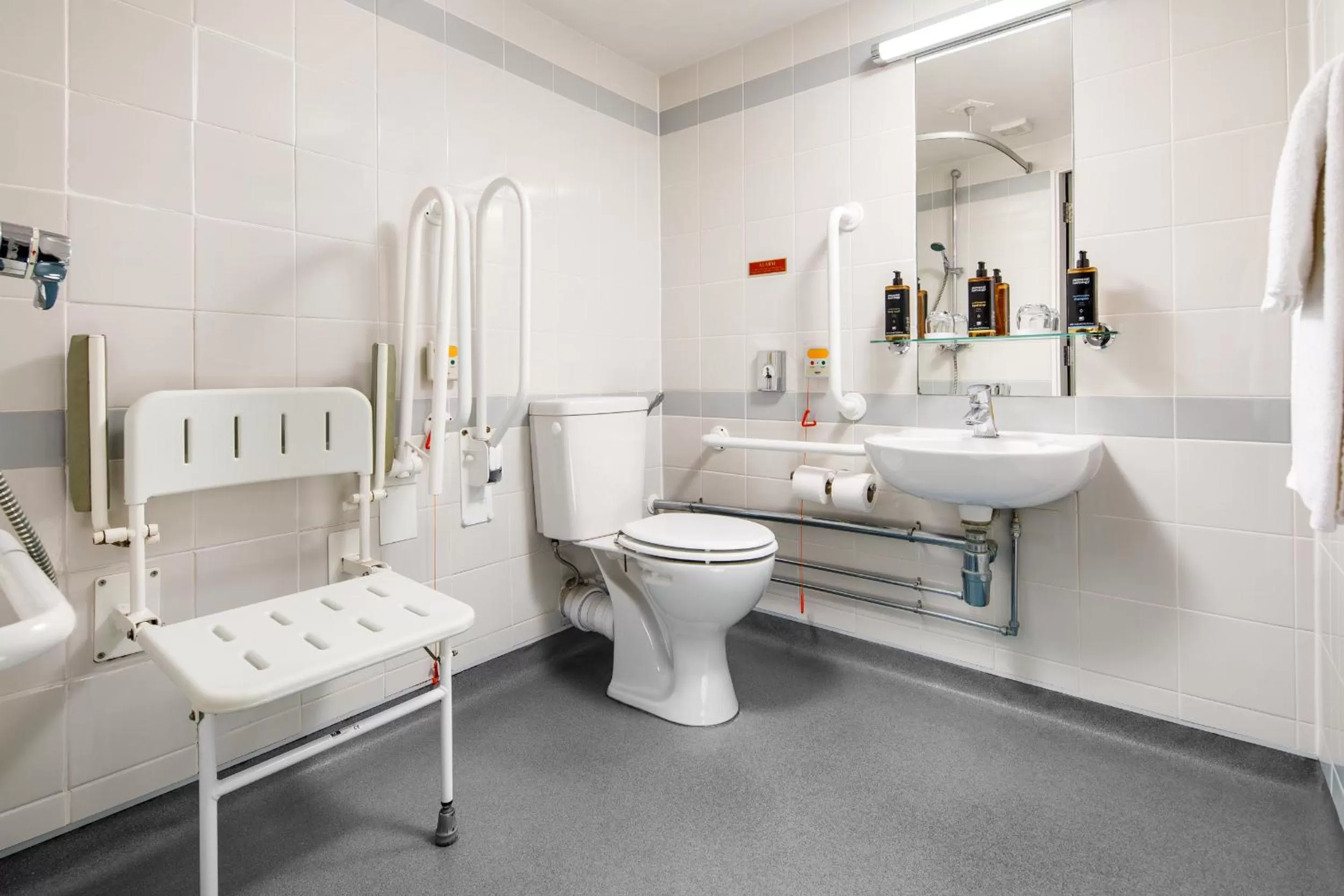 Bathroom in Mercure Ayr Hotel