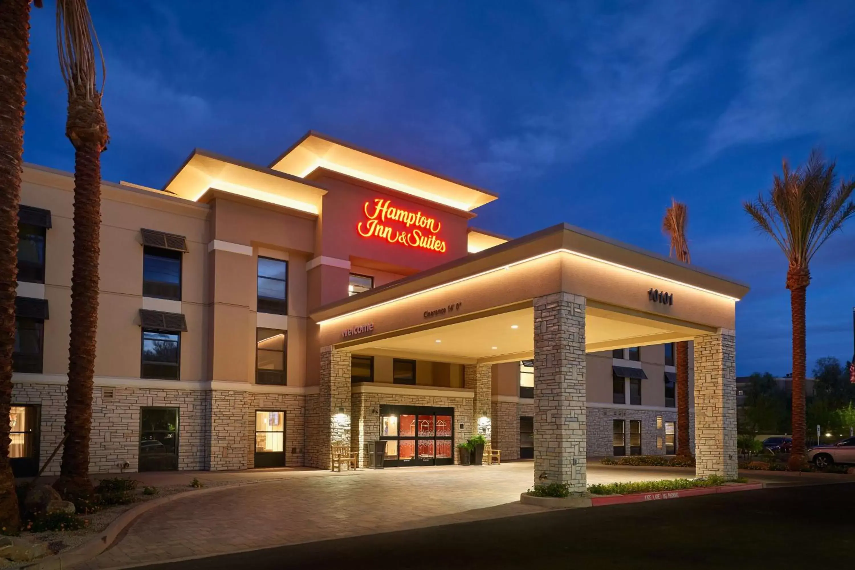 Property building in Hampton Inn & Suites Scottsdale On Shea Blvd