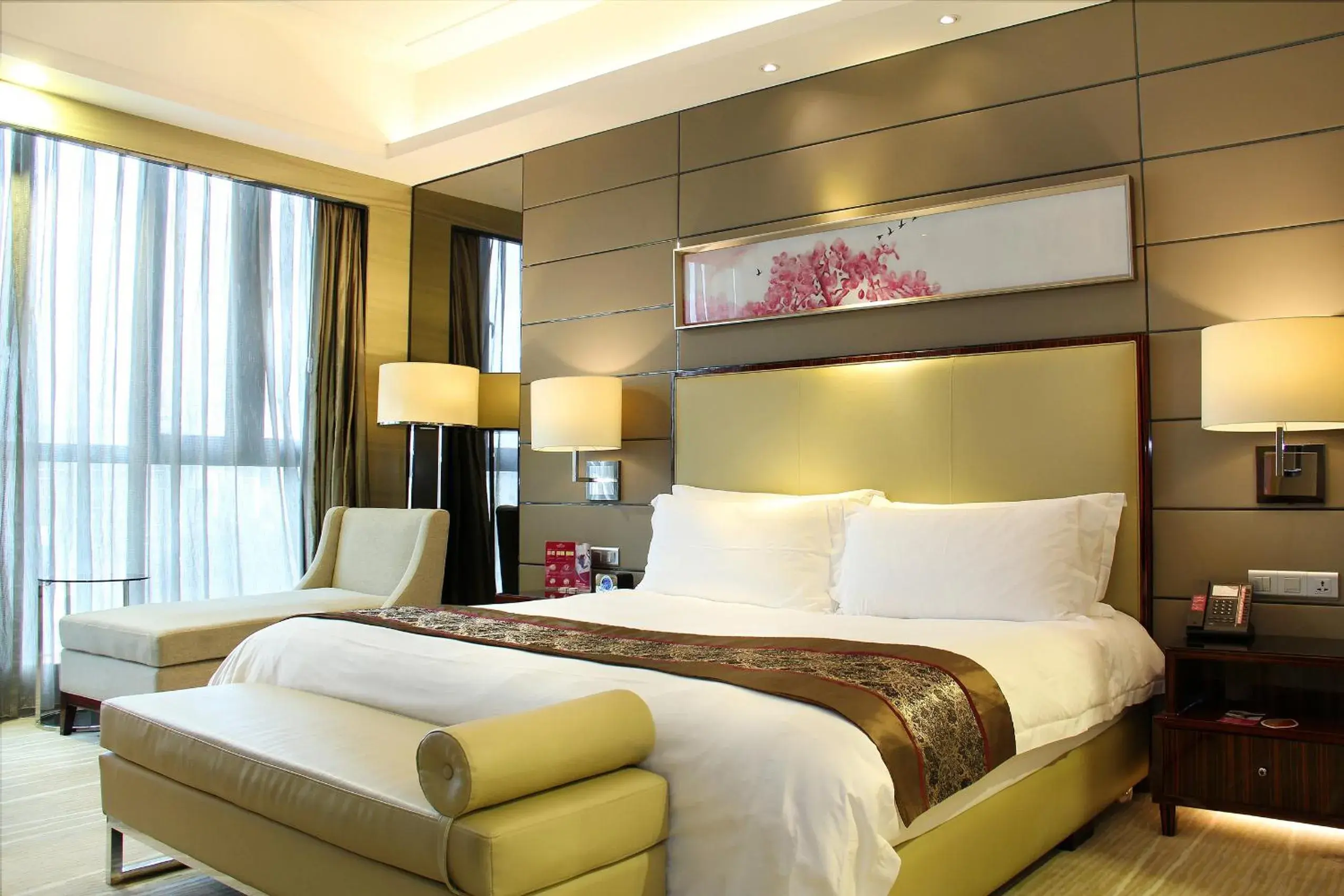 Bedroom, Room Photo in Crowne Plaza Shenzhen Longgang City Centre, an IHG Hotel