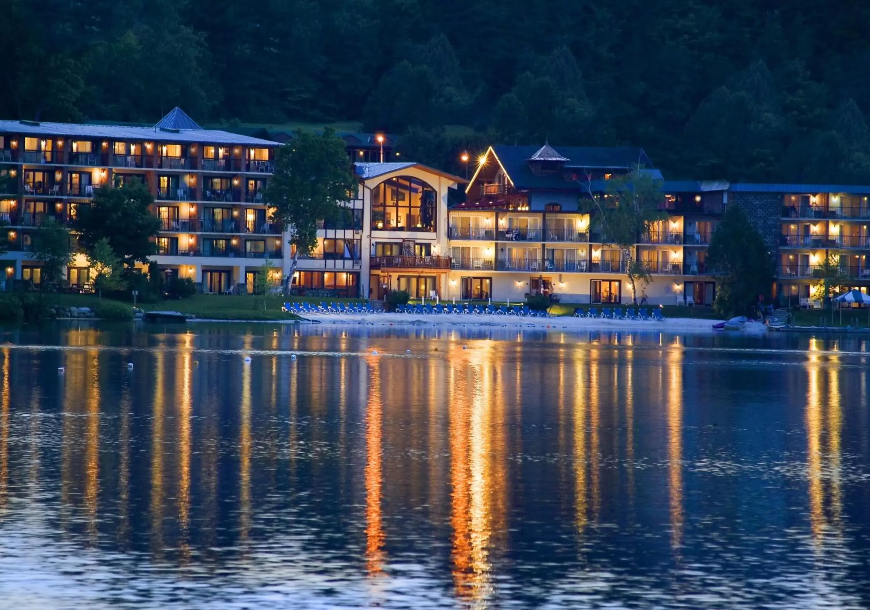 Facade/entrance, Property Building in Golden Arrow Lakeside Resort