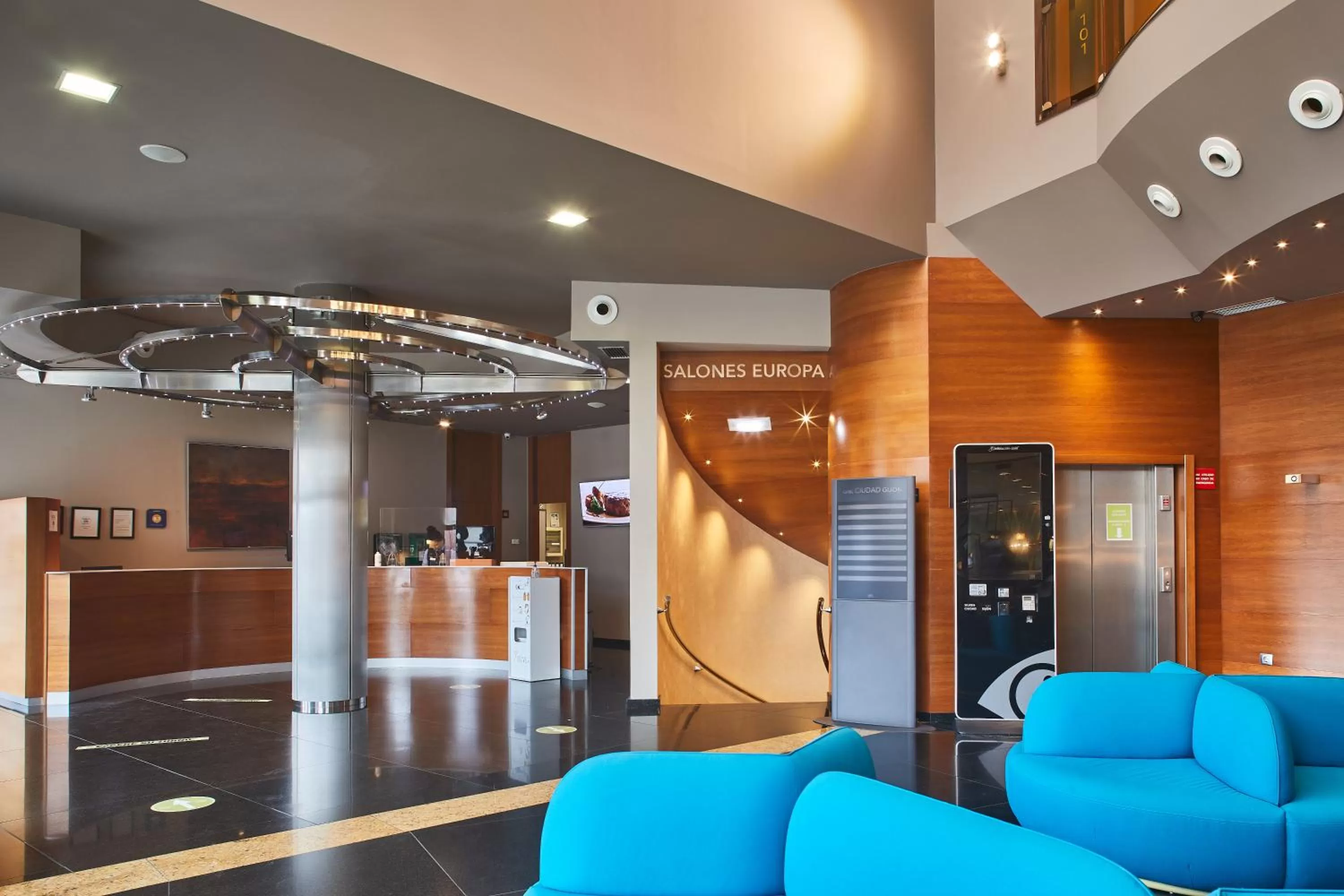 Lobby or reception in Silken Ciudad Gijón