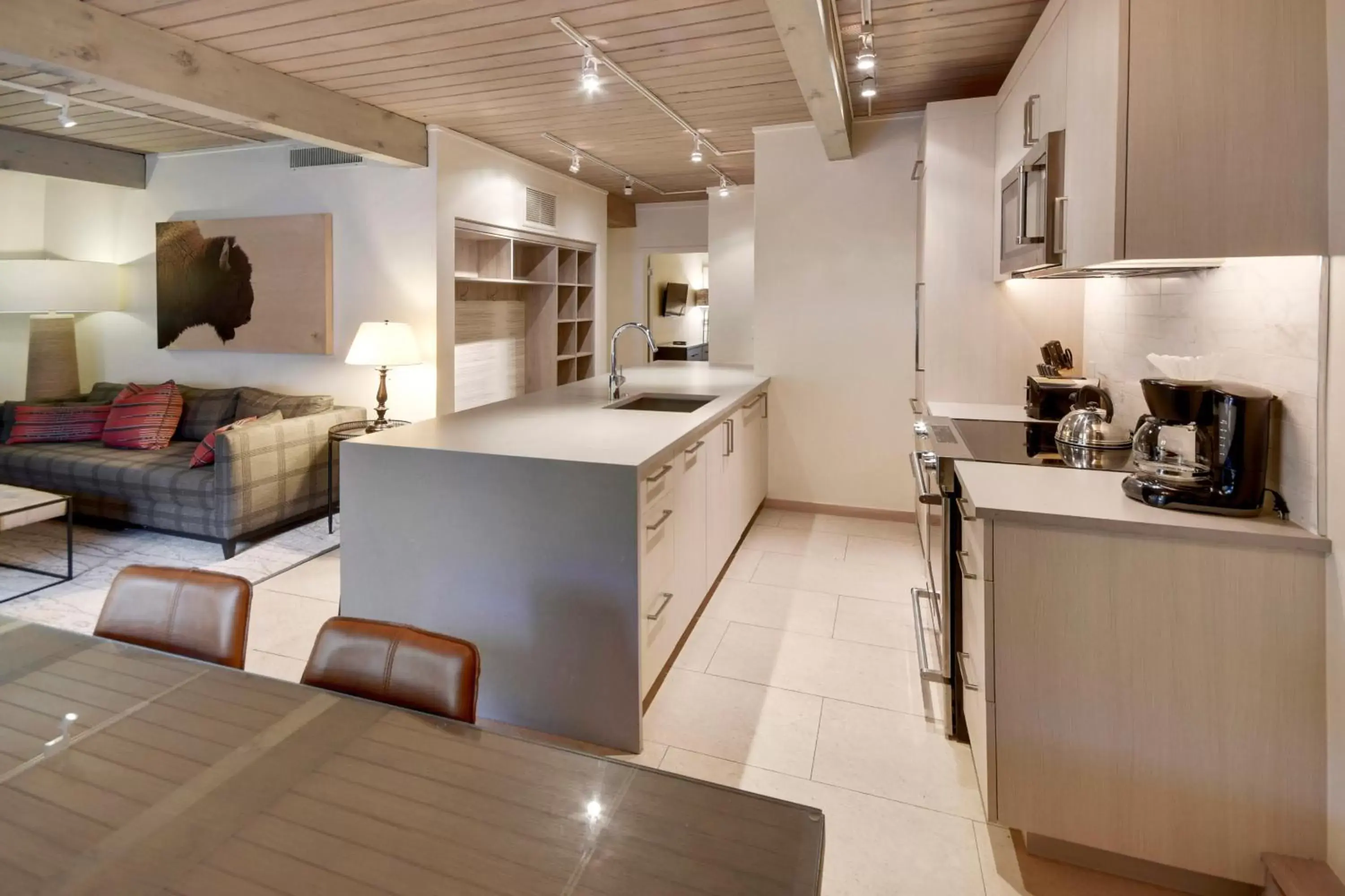 Kitchen or kitchenette, Kitchen/Kitchenette in Aspen Square Condominium Hotel