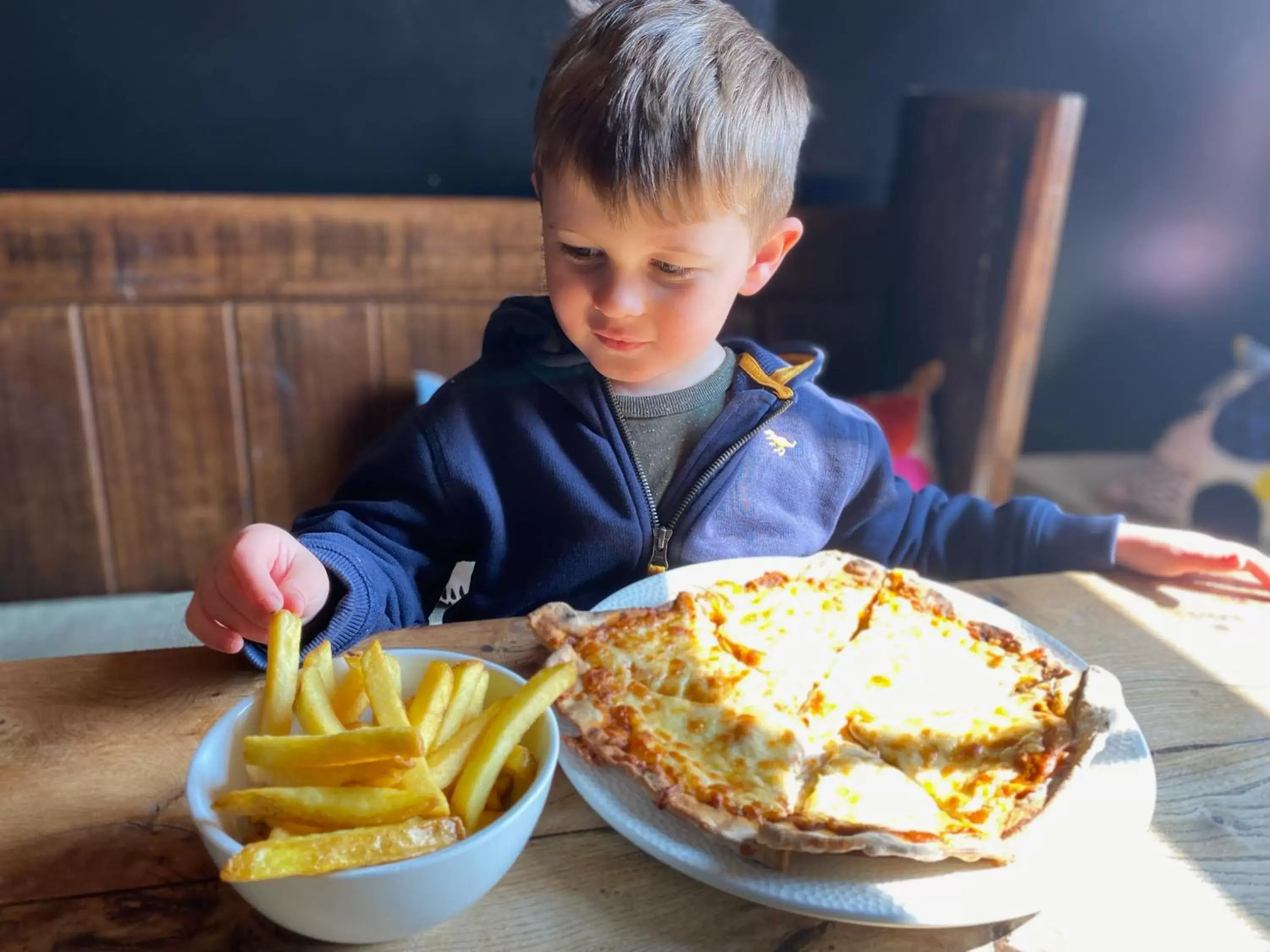 Restaurant/places to eat, Children in The Lamb Inn