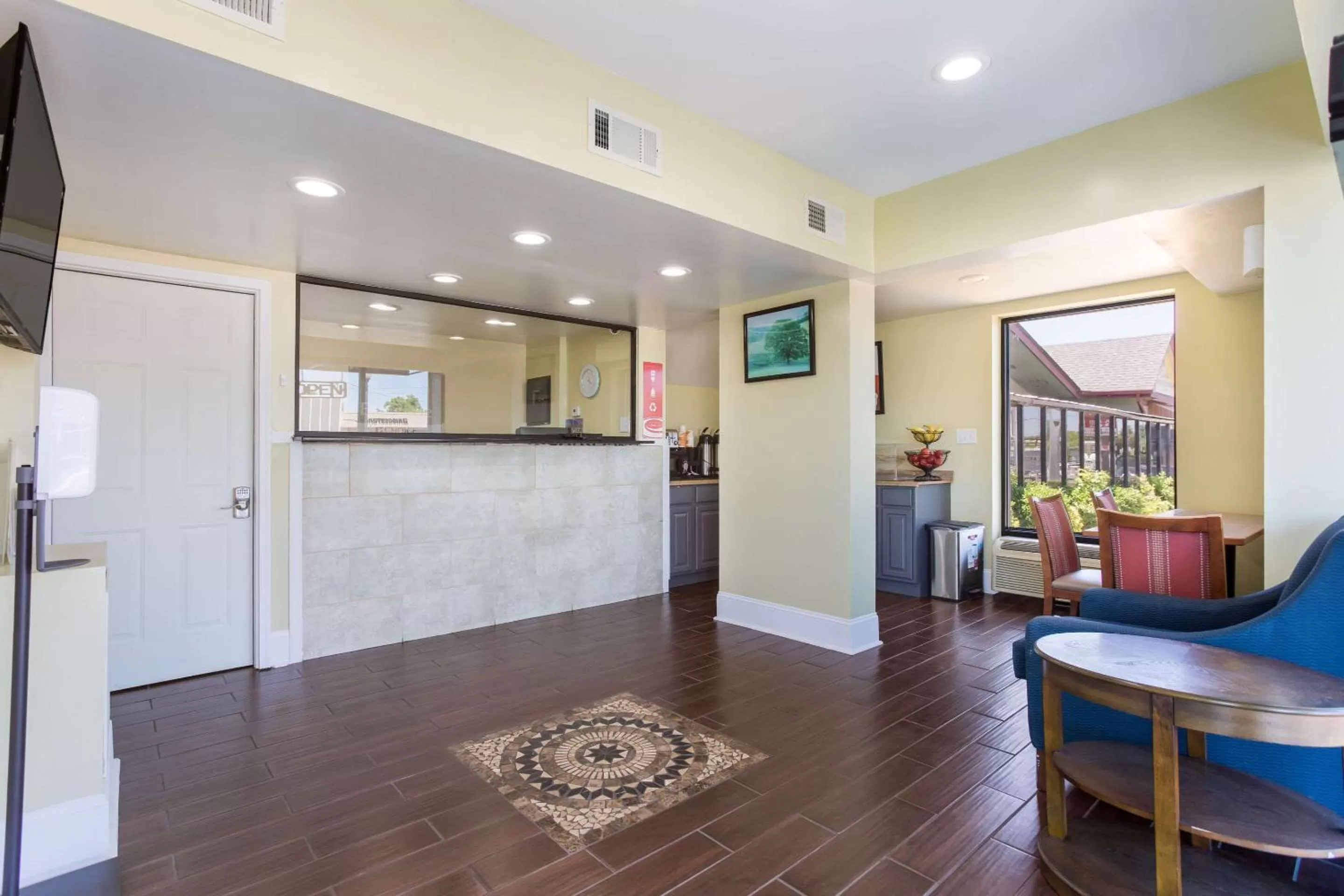 Lobby or reception in Econo Lodge Gallatin - Metro Nashville