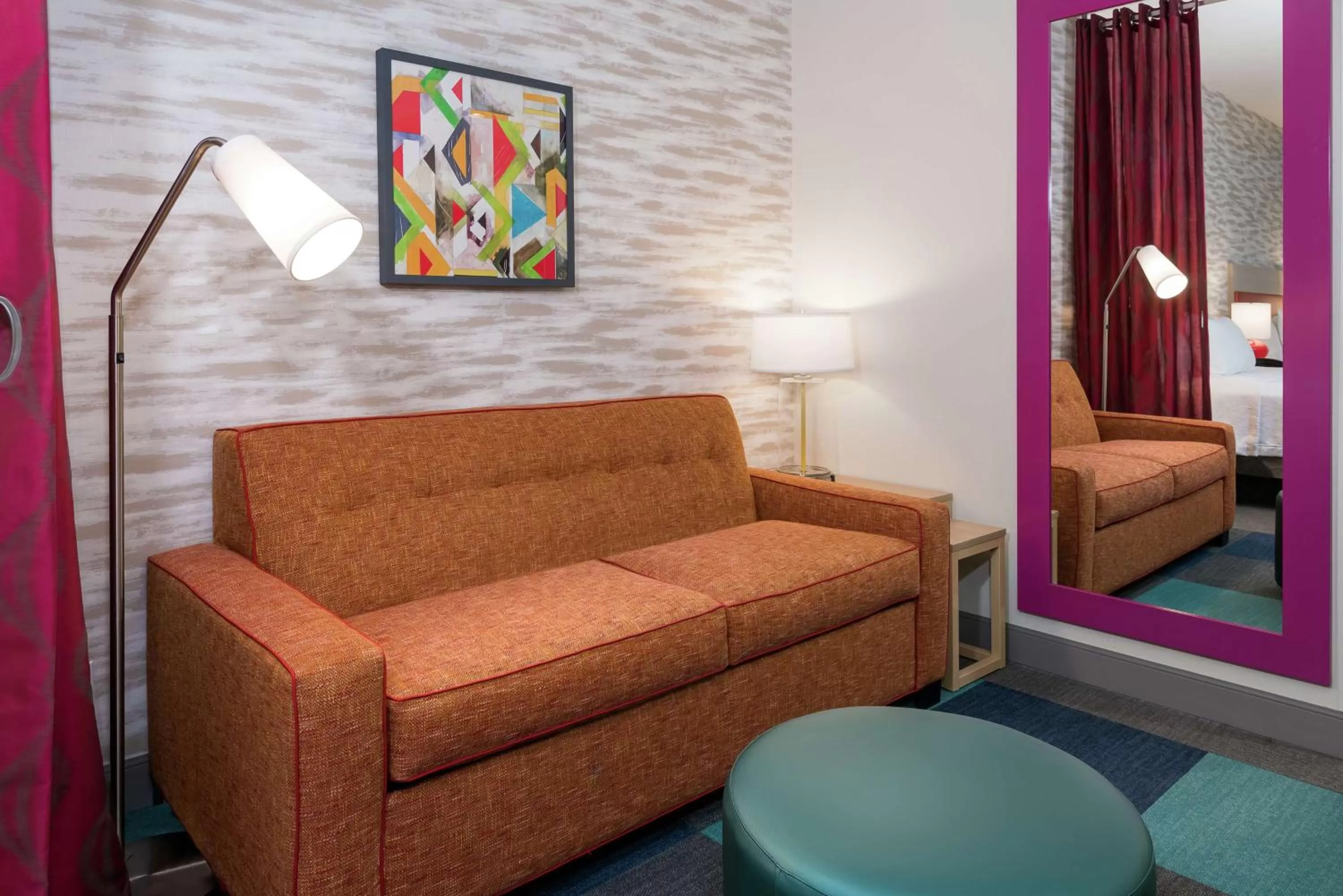 Living room in Home2 Suites By Hilton Orlando Near UCF