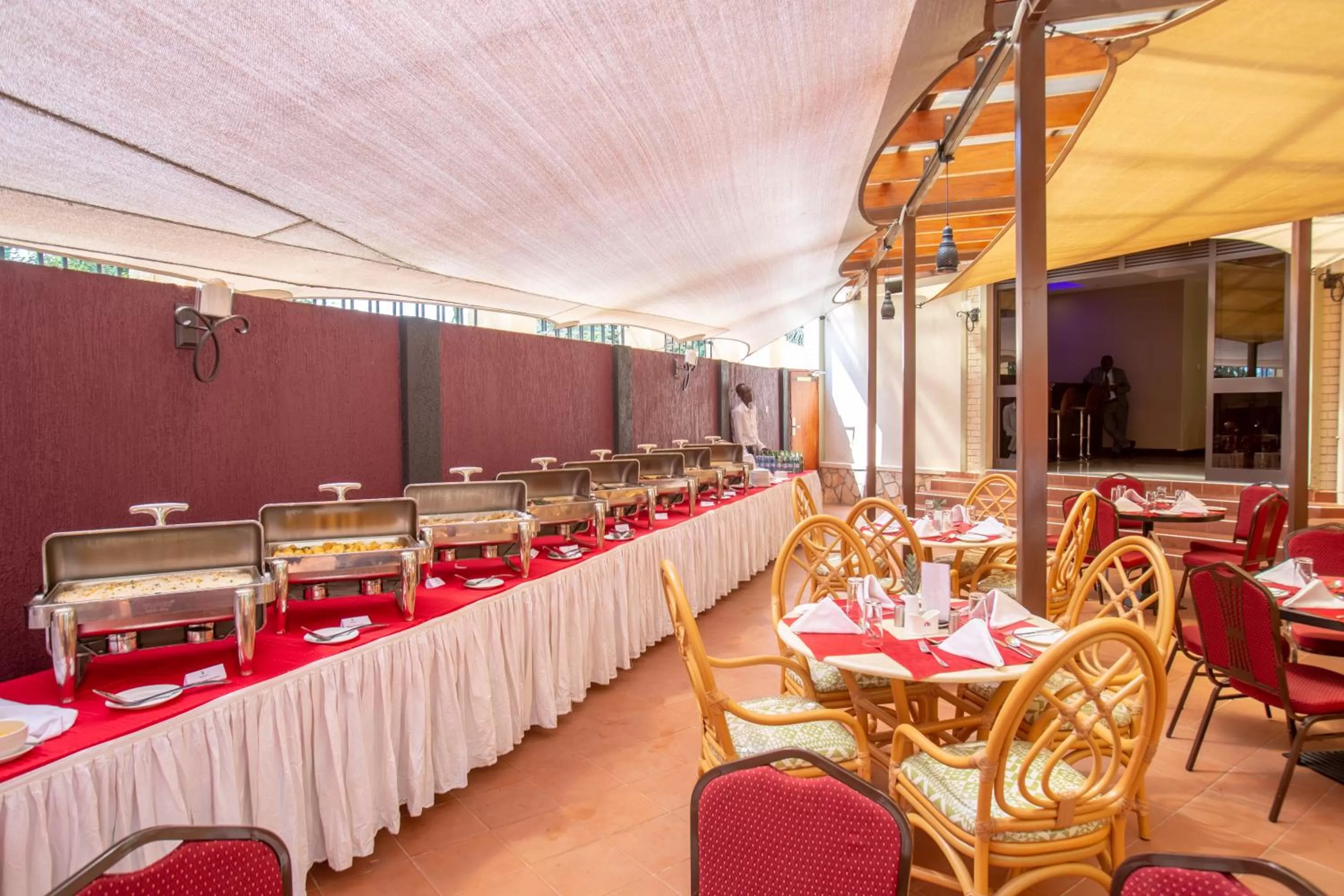 Restaurant/places to eat in Nyaika Hotel