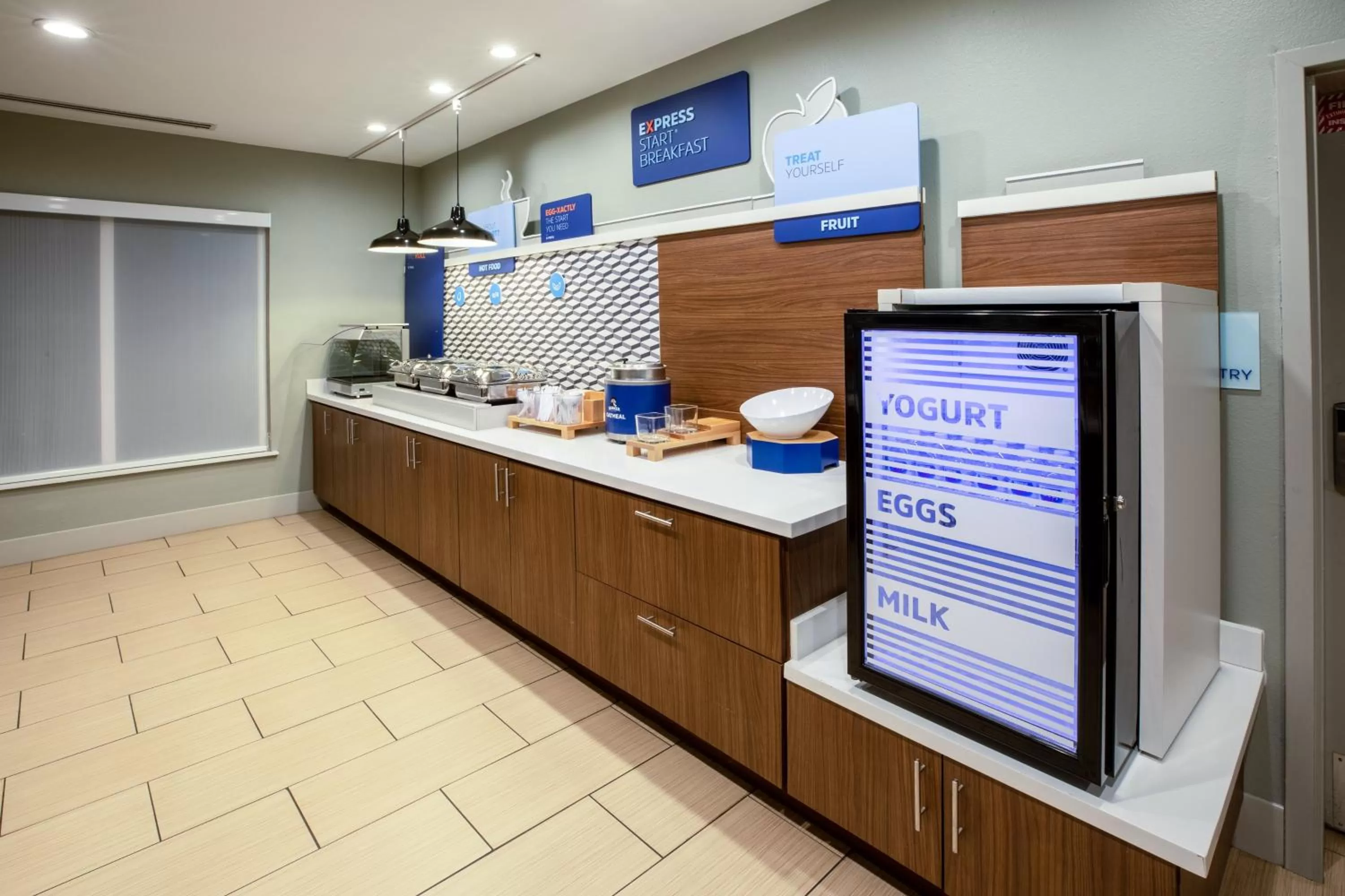 Breakfast in Holiday Inn Express & Suites Rockport - Bay View by IHG