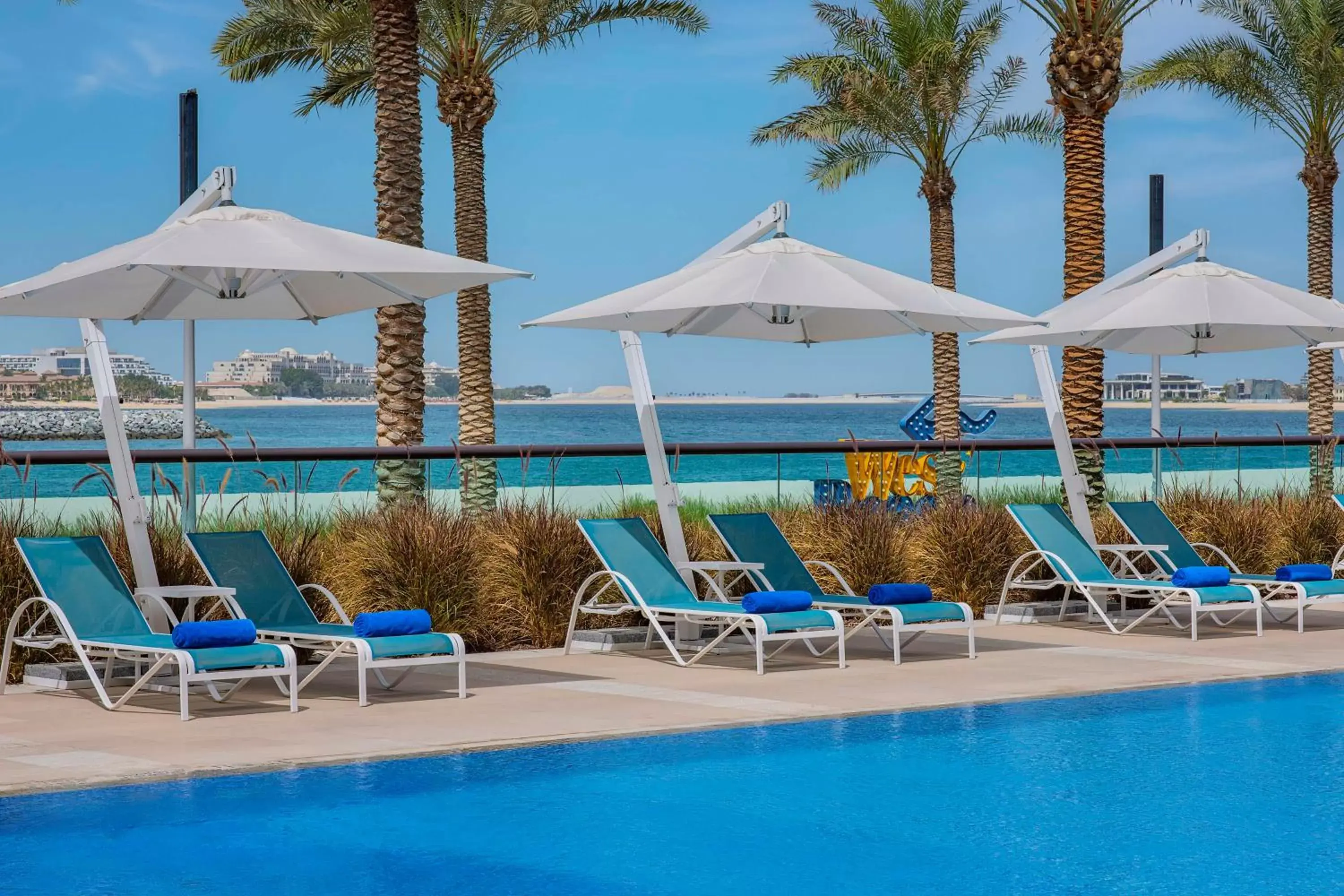 Pool view, Swimming Pool in Hilton Dubai Palm Jumeirah