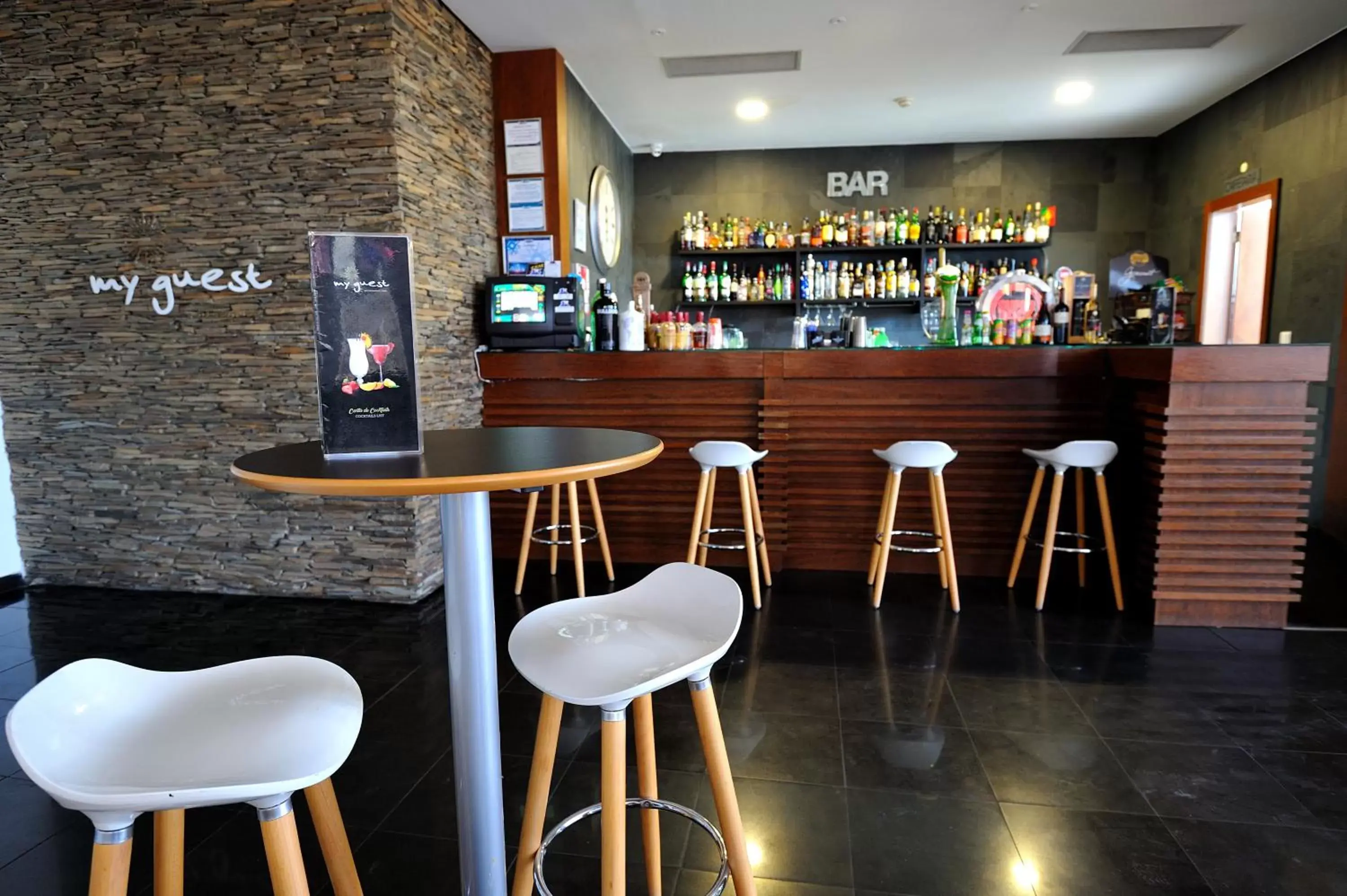Restaurant/places to eat, Lounge/Bar in Oceano Atlantico Apartamentos Turisticos