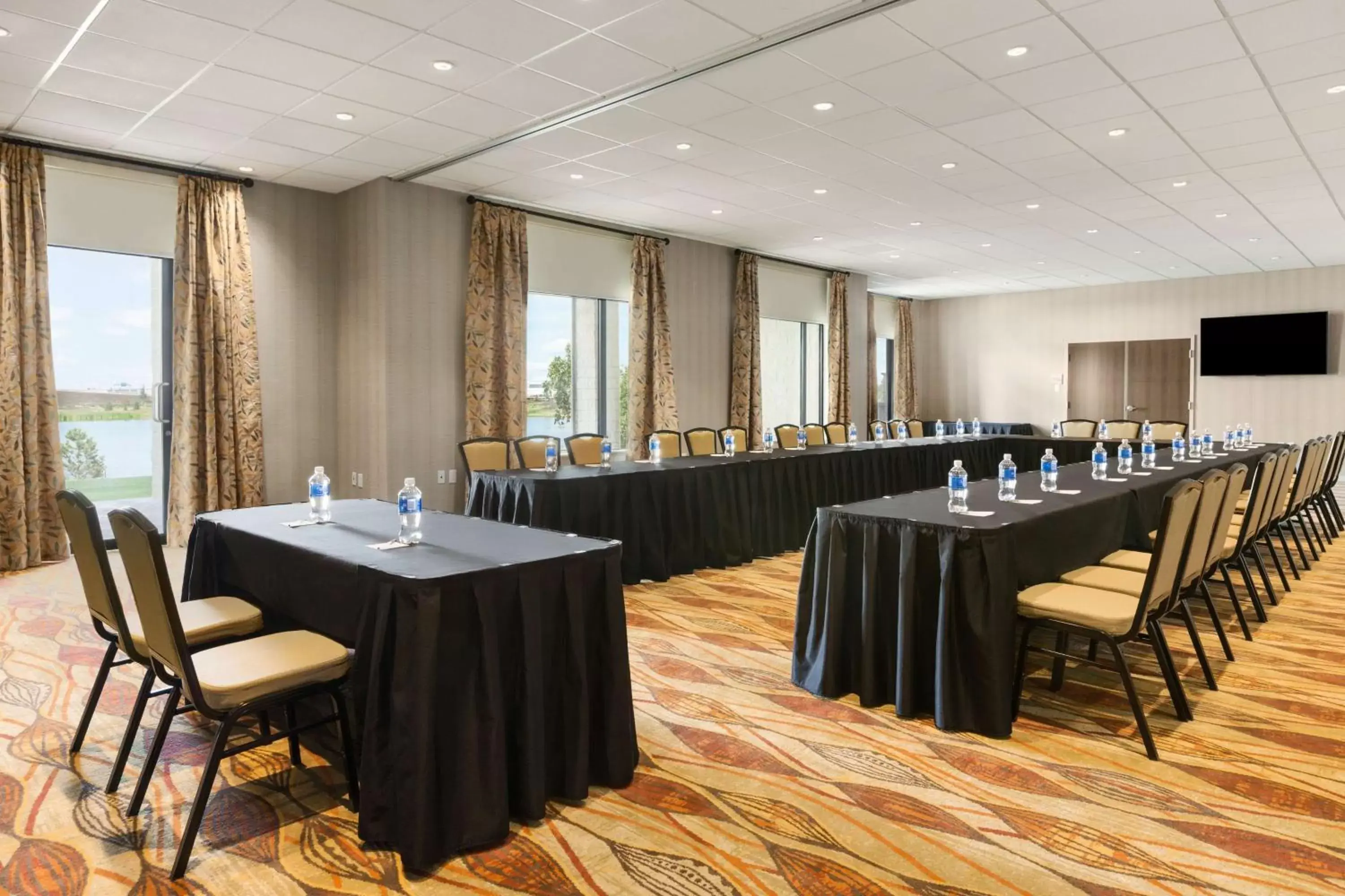 Meeting/conference room in Hampton Inn by Hilton Edmonton/Sherwood Park