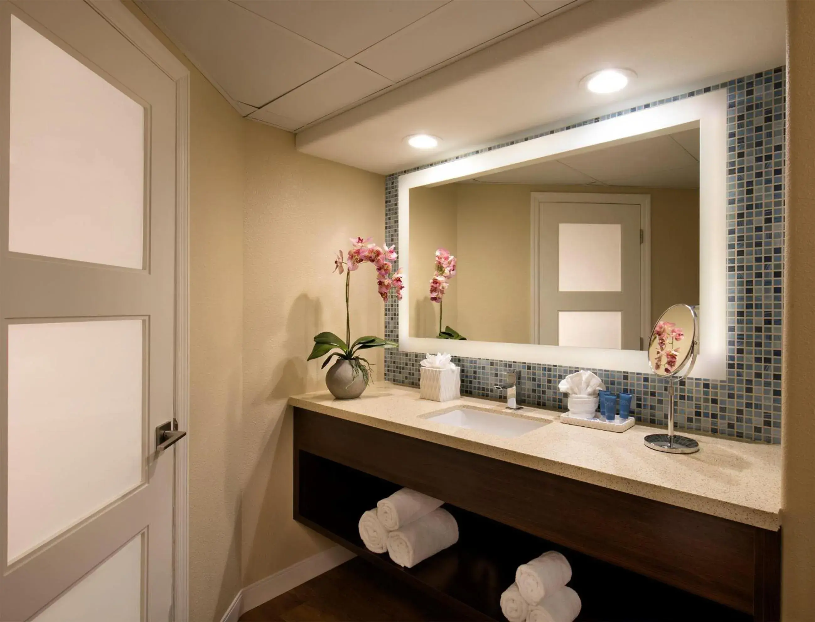 Bathroom in Lido Beach Resort