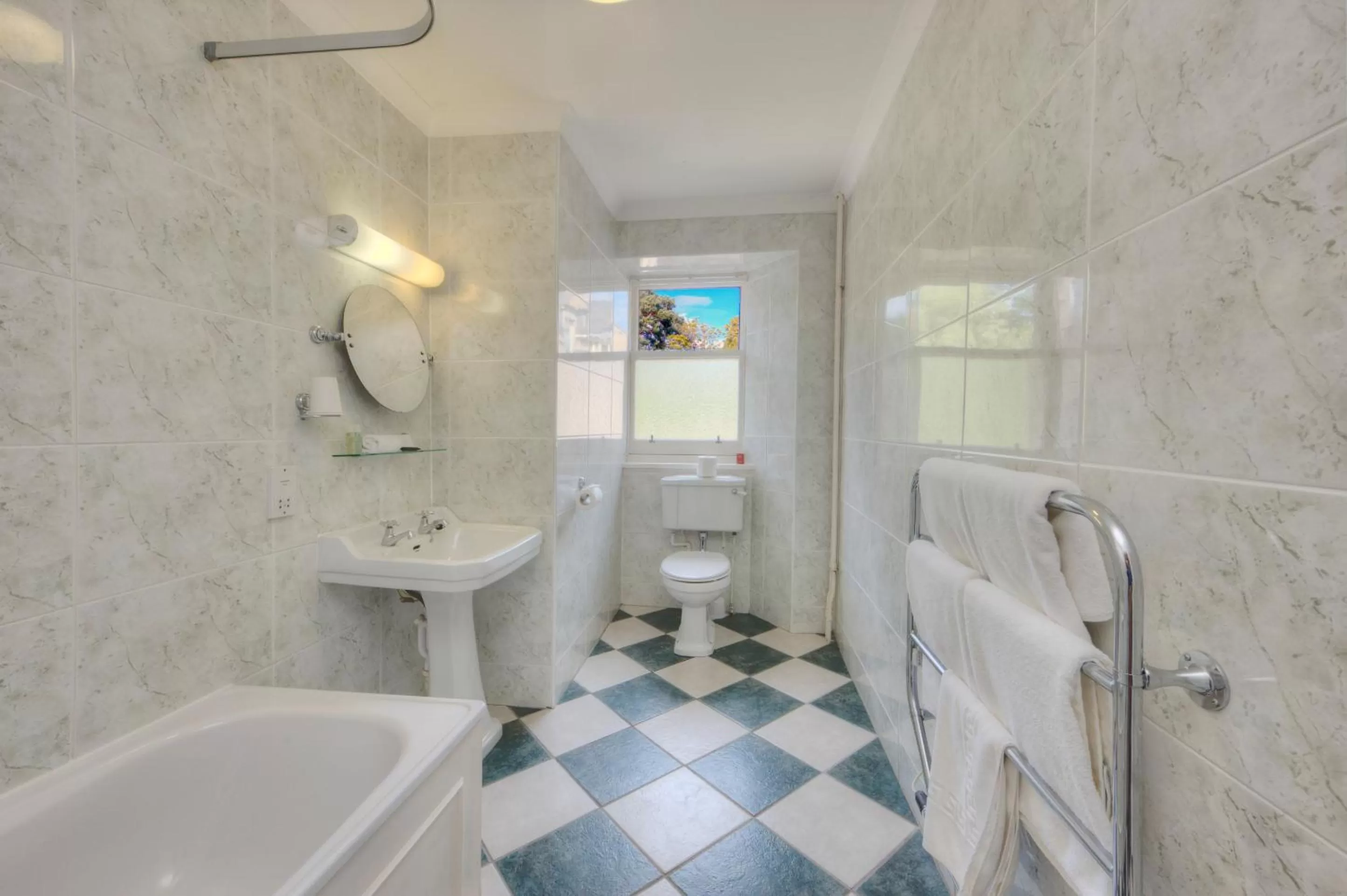 Bathroom in Muthu Newton Hotel (Near Inverness Airport)