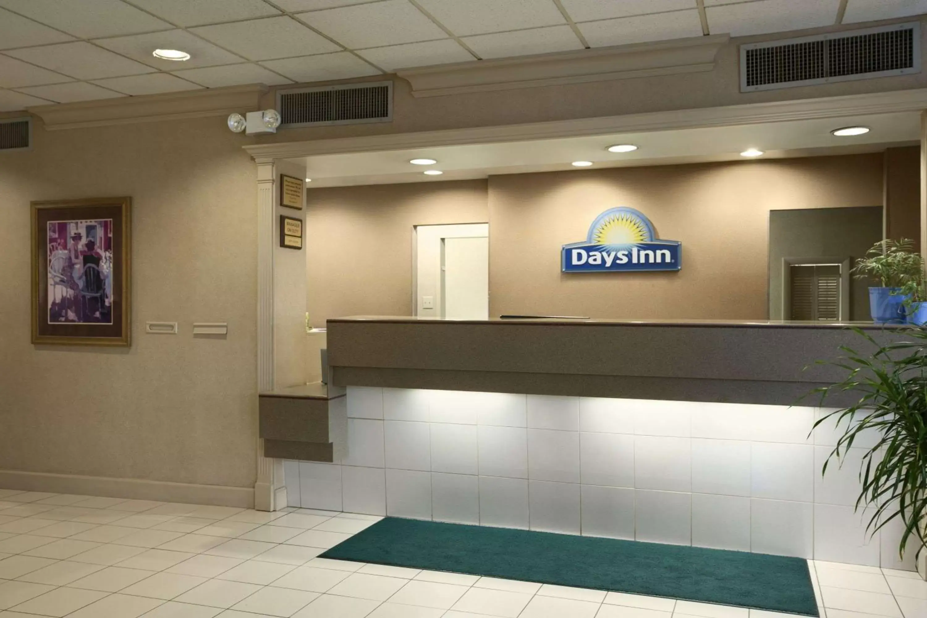 Lobby or reception in Days Inn by Wyndham Sidney OH