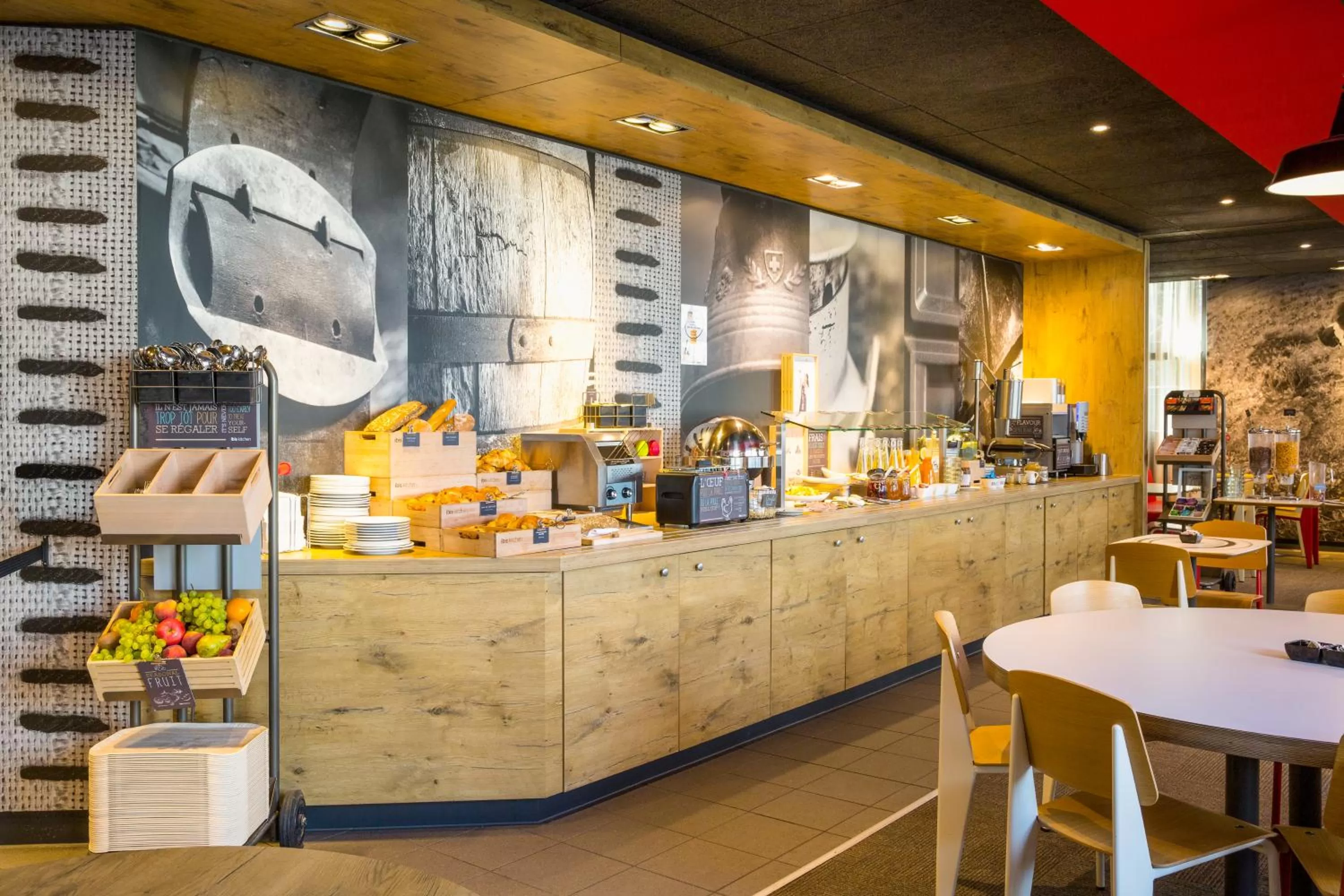 Restaurant/places to eat in ibis Lausanne Crissier