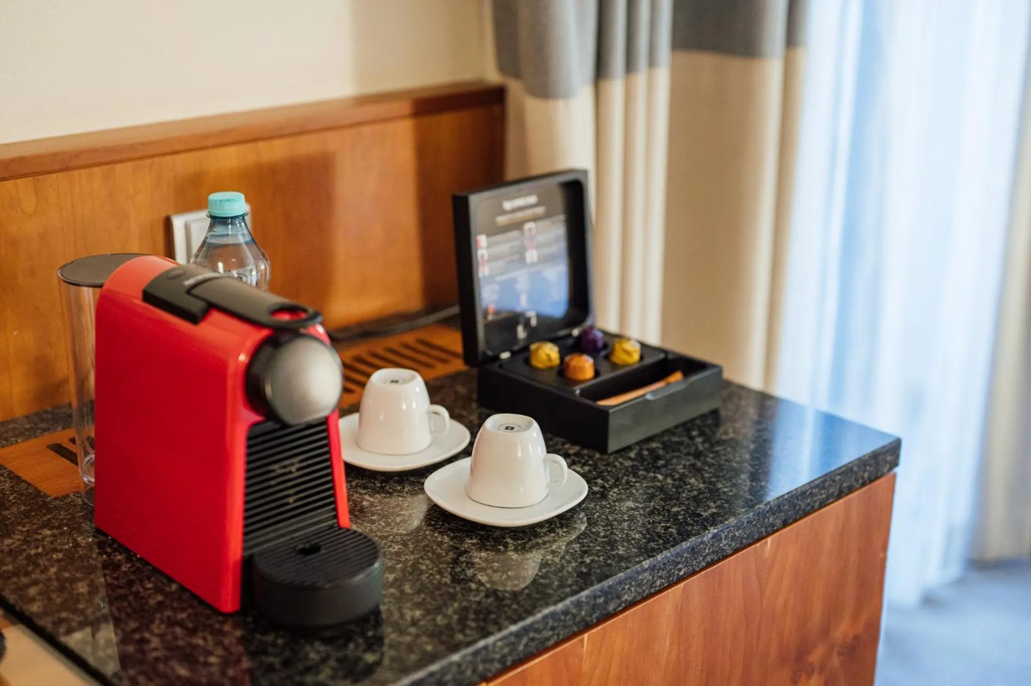 Coffee/tea facilities in Peakture Hotel