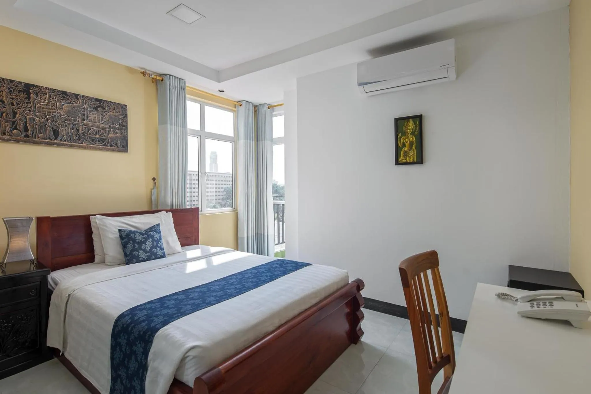 Bedroom, Bed in Botum Palace Hotel