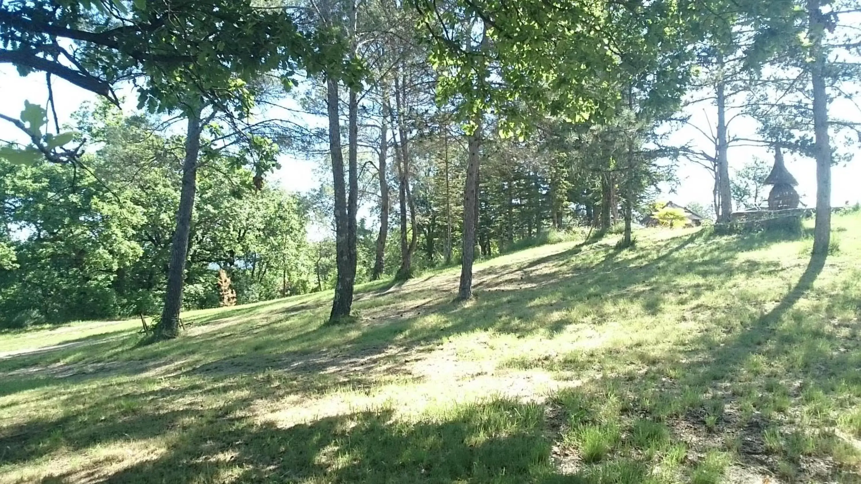 Garden in Suite Cardinale 40m2 chambre d' hôte du Mas Fabrègue