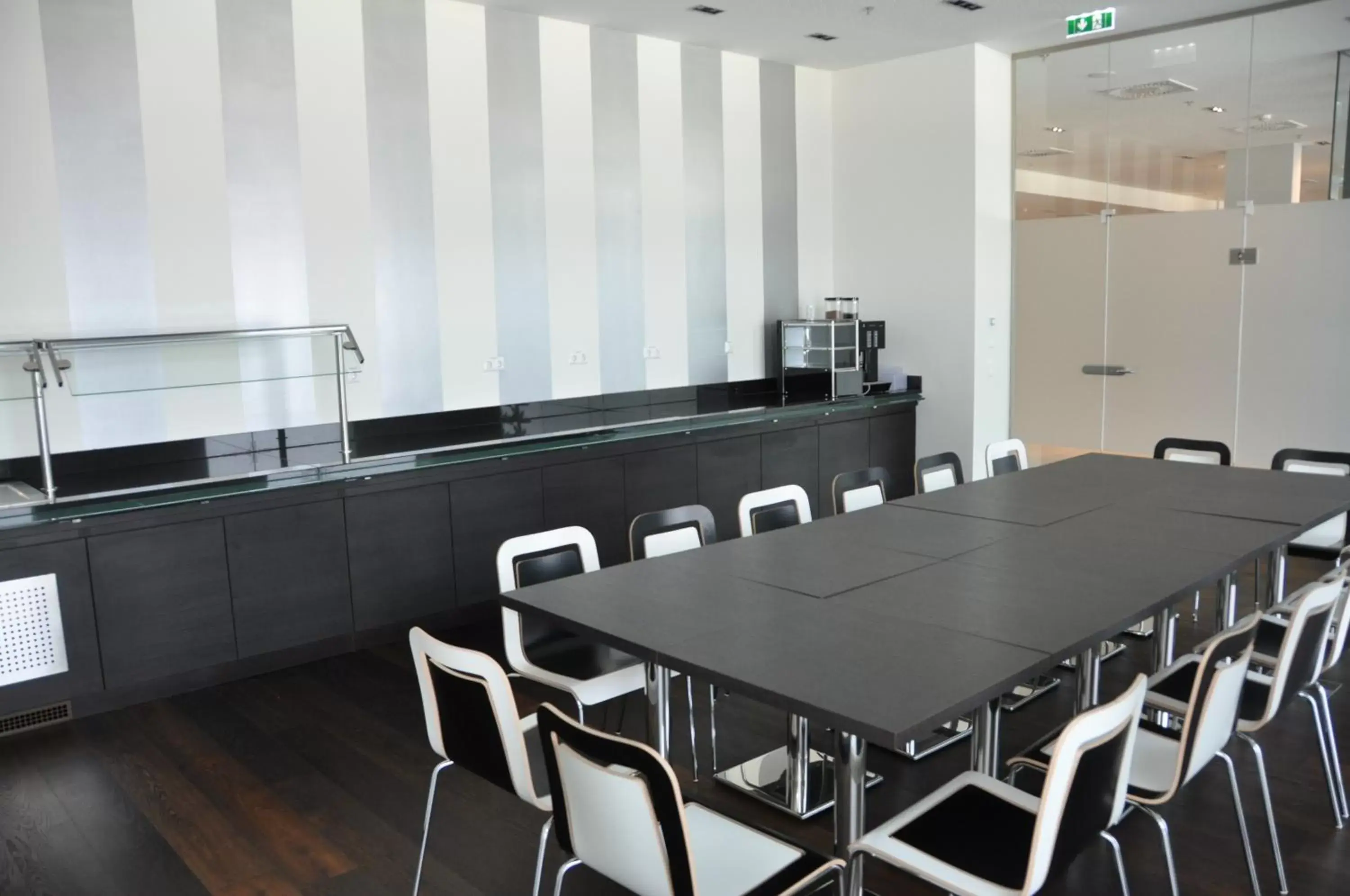 Meeting/conference room, Dining Area in Leonardo Hotel Vienna Hauptbahnhof