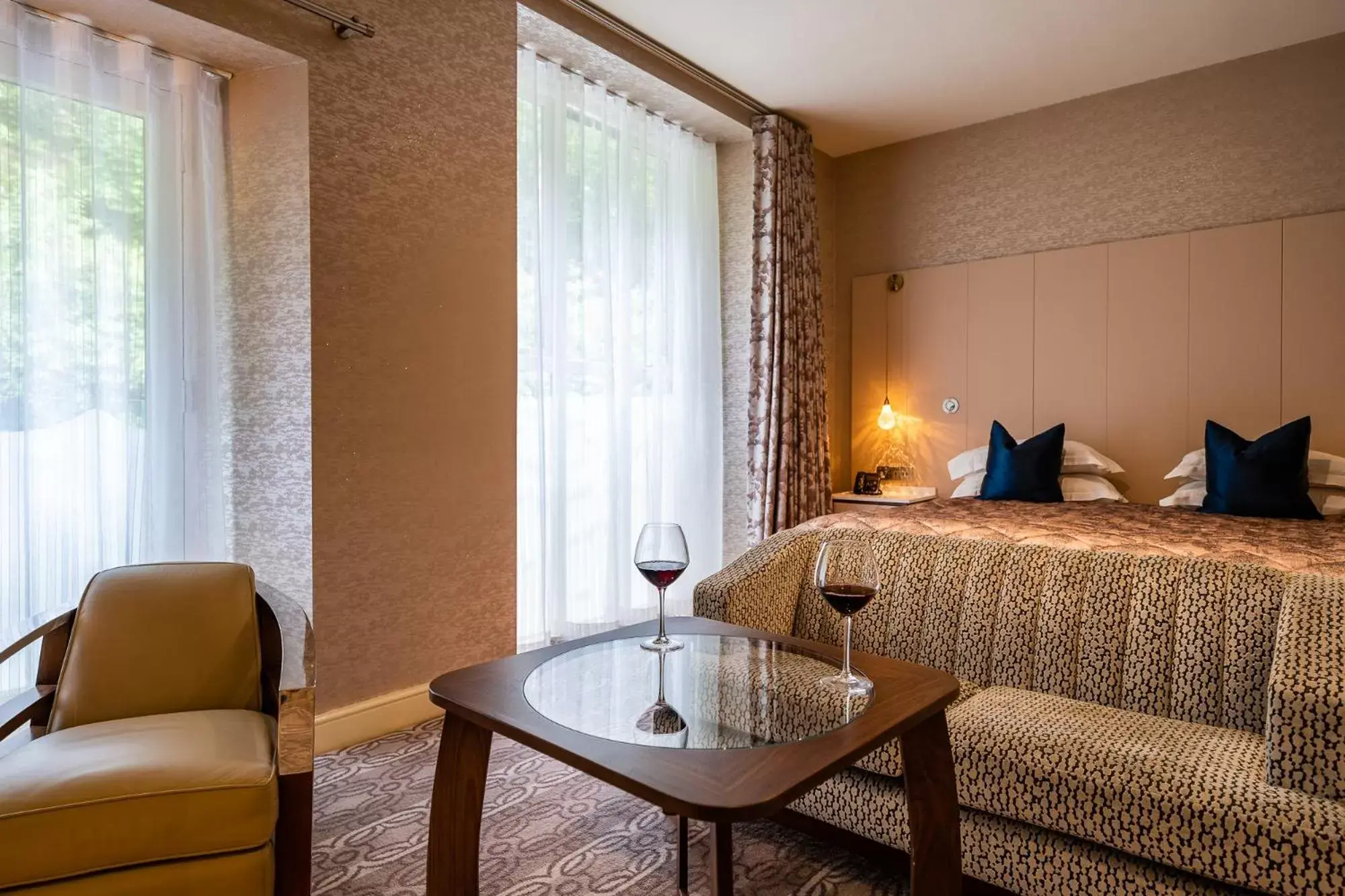Bed, Seating Area in Ambleside Salutation Hotel & Spa, World Hotel Distinctive