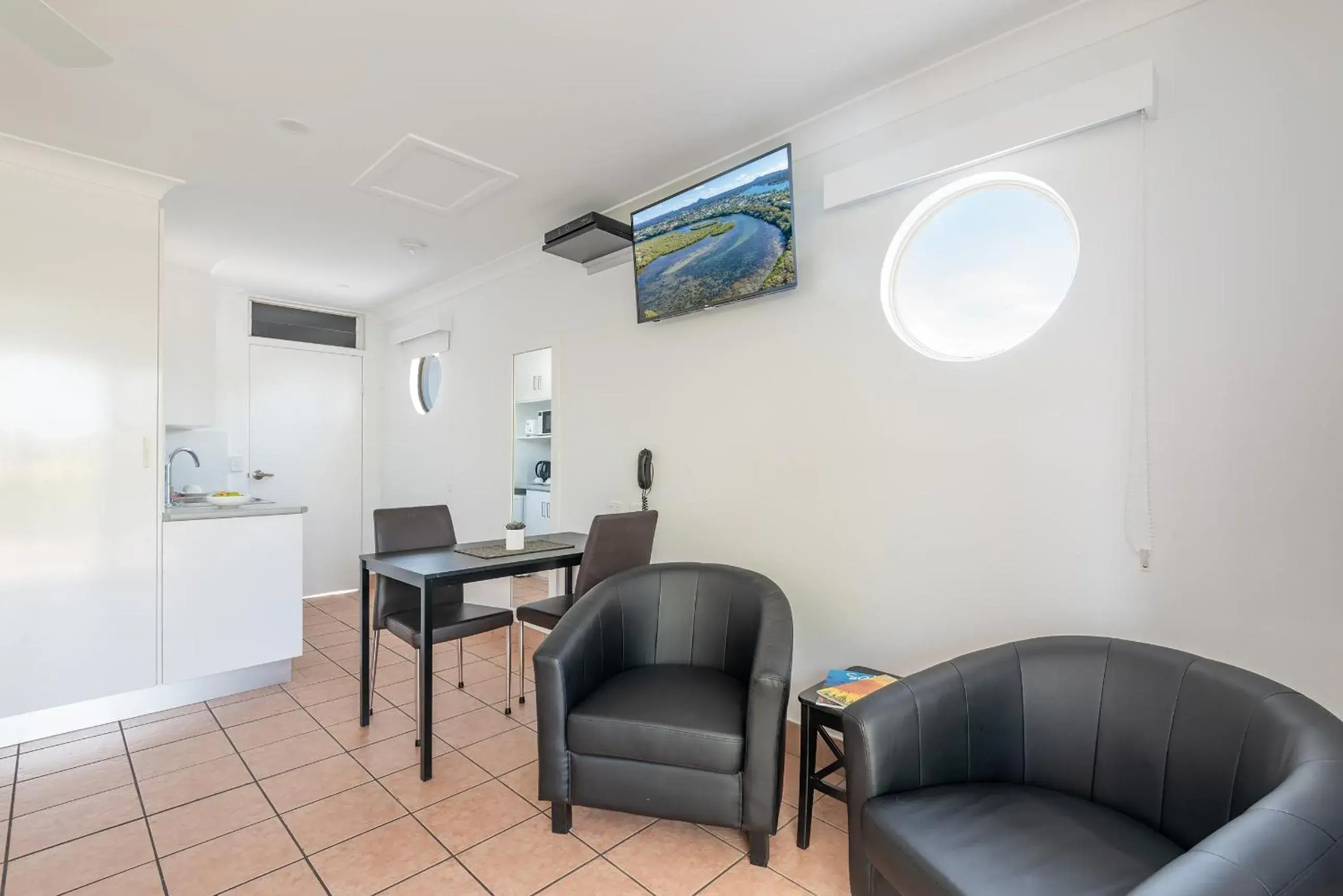 Seating Area in Anchor Motel Noosa