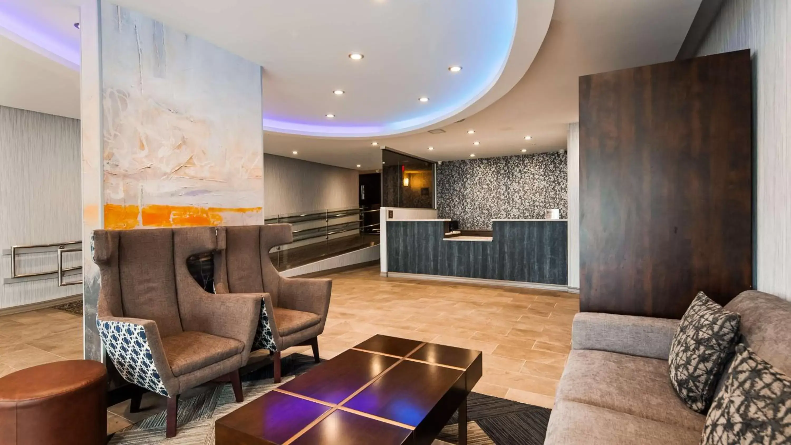 Lobby or reception, Seating Area in Best Western Braintree Inn