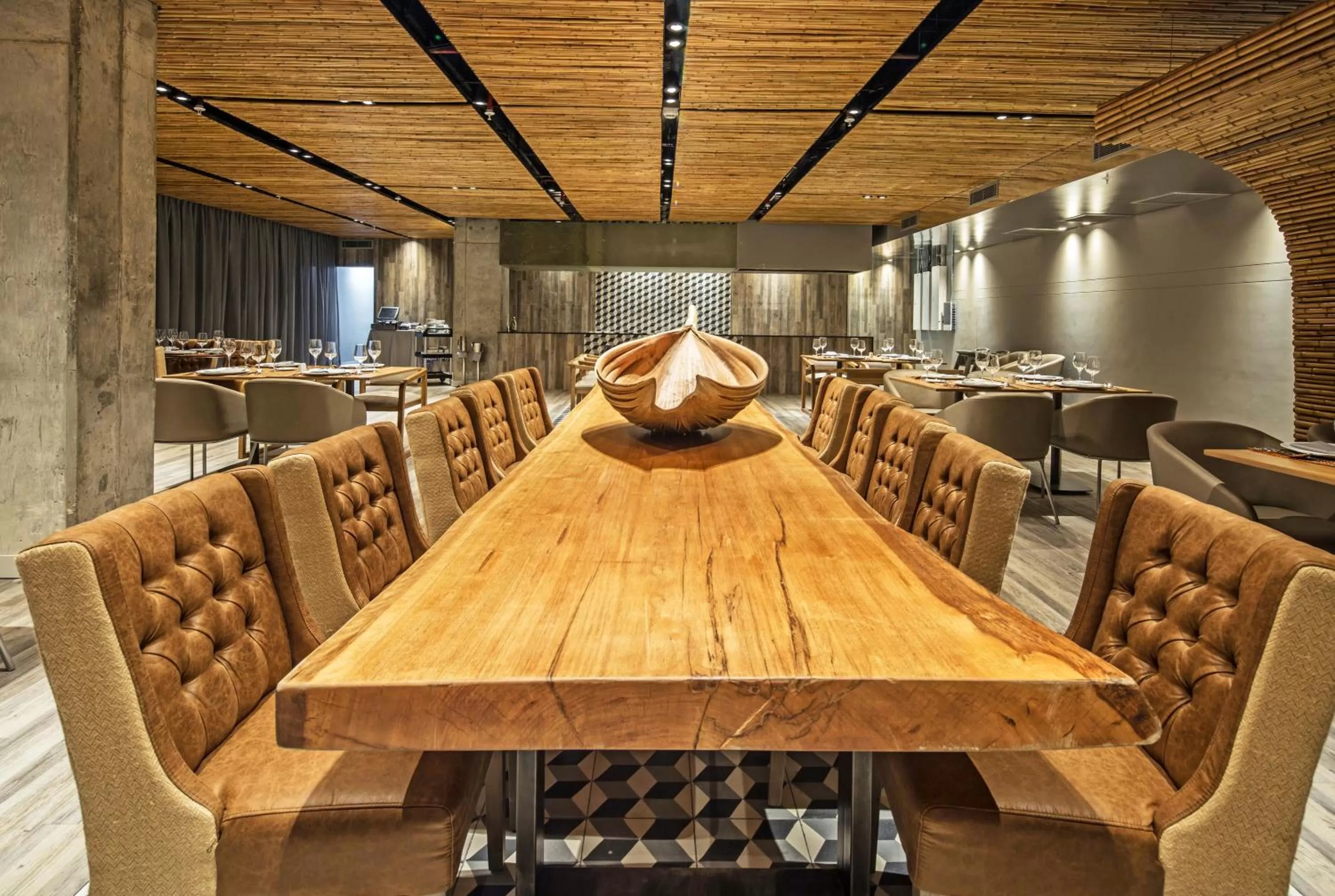 Restaurant/places to eat in Movich Buro 51