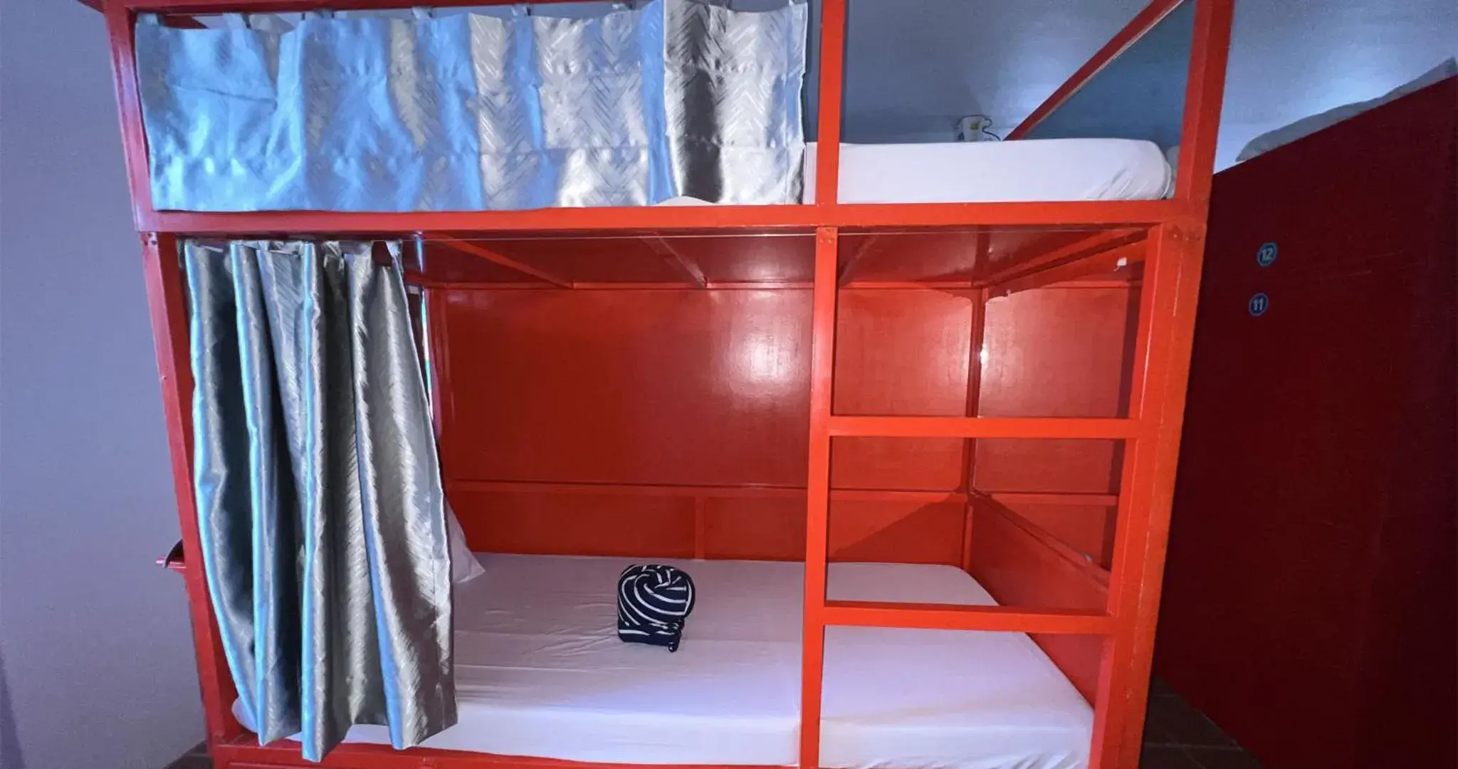 Guests, Bunk Bed in The Funky Village