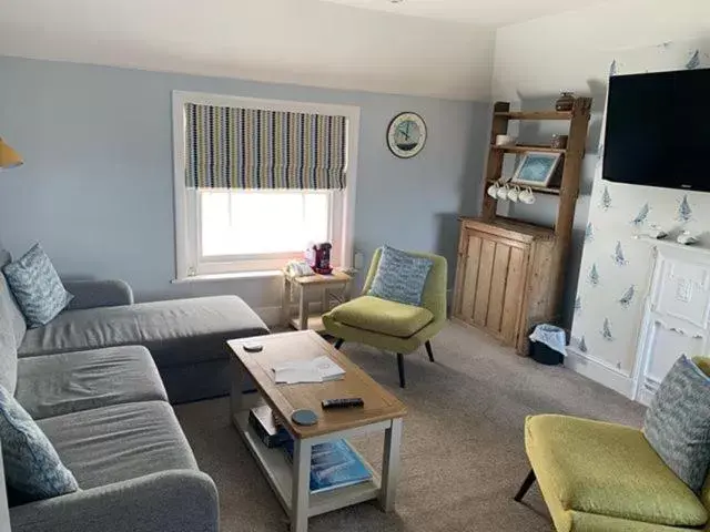 Living room, Seating Area in The Seaview Hotel And Restaurant